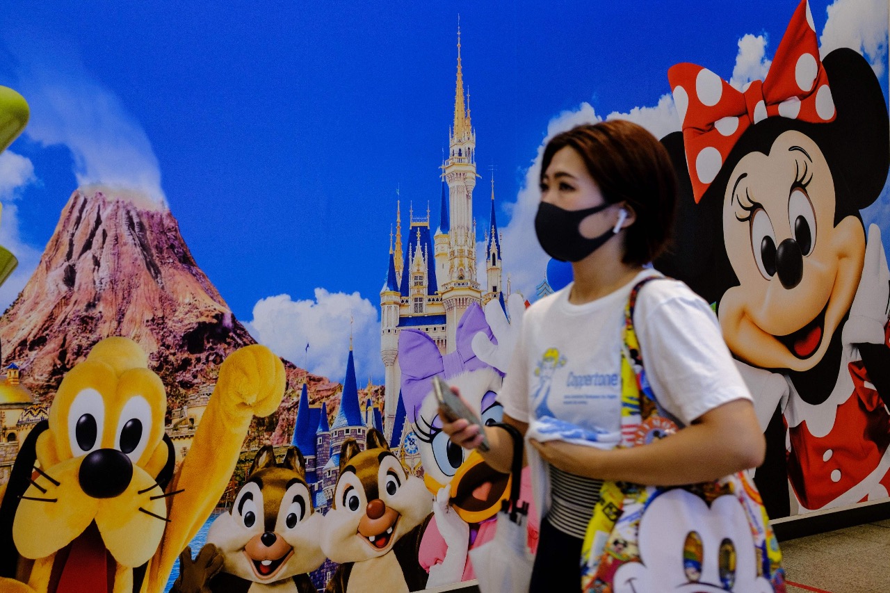 Tokyo Disneyland Di Buka Kembali