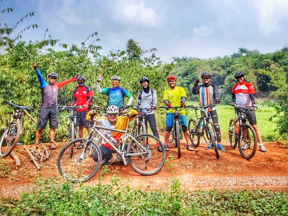 Saleh Husin Gowes Ke Gunung dan Hutan 