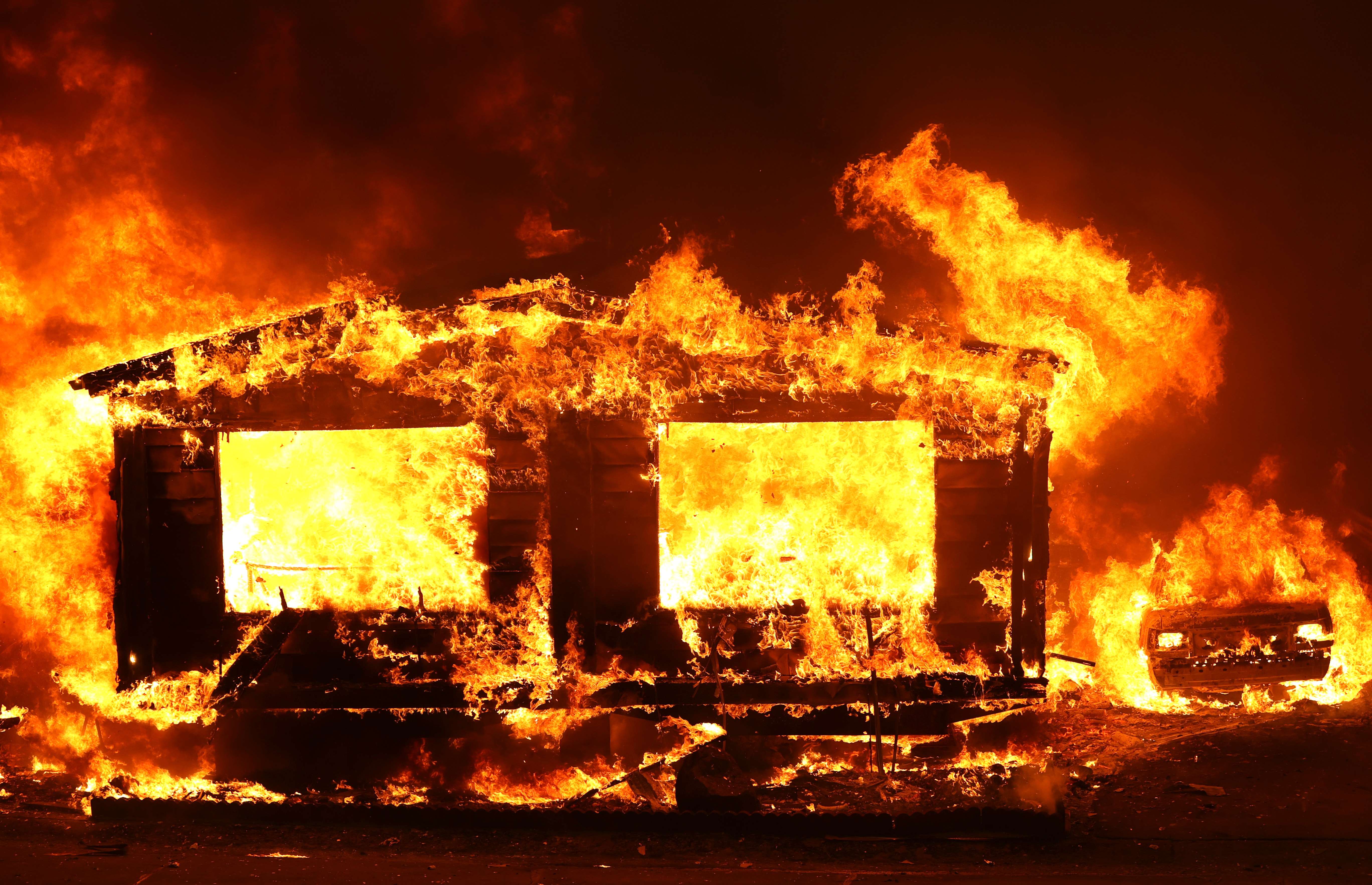 Kebakaran Lahan dan Hutan di California