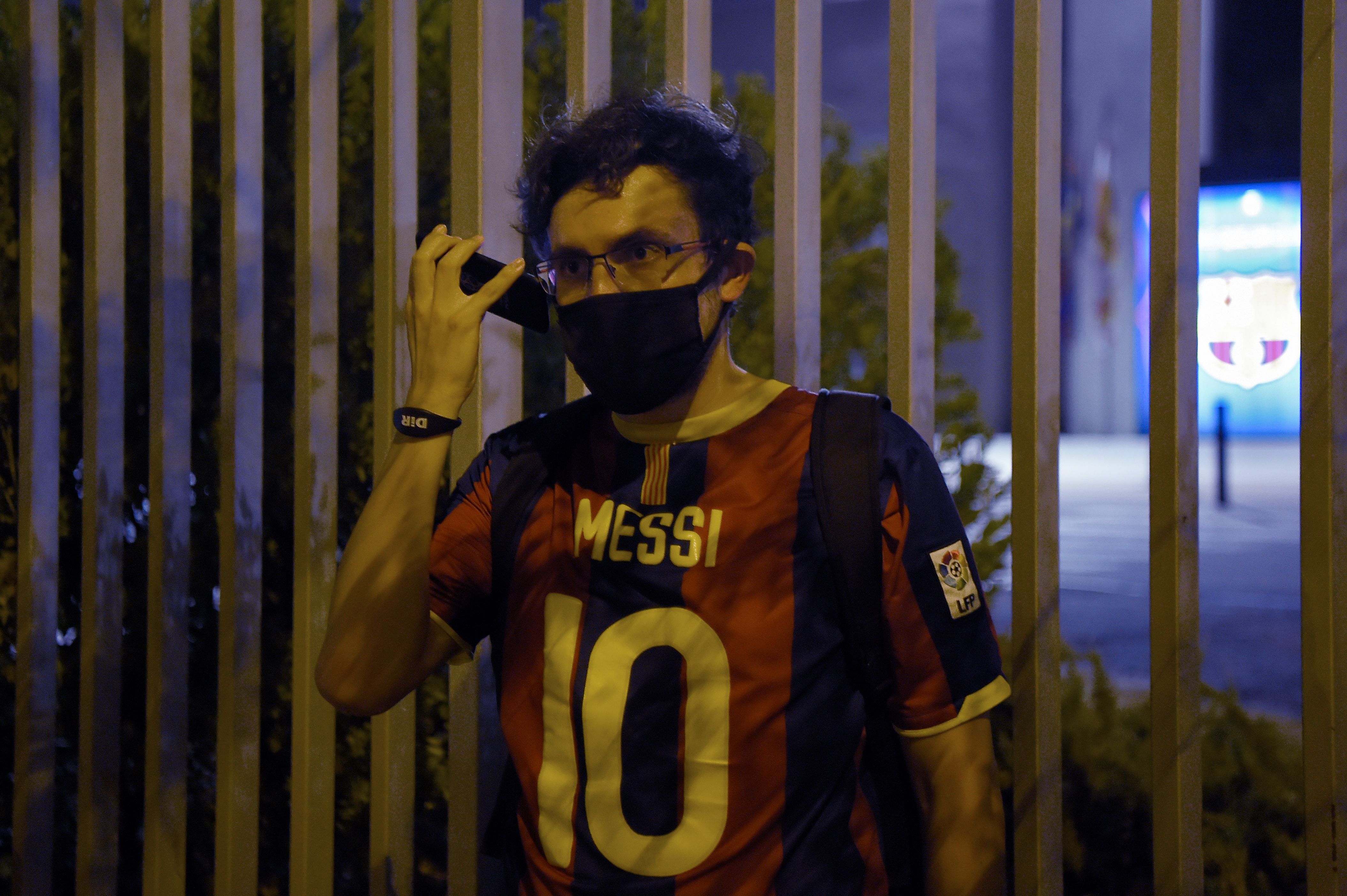 Messi Hengkang Pendukung Barcelona Protes