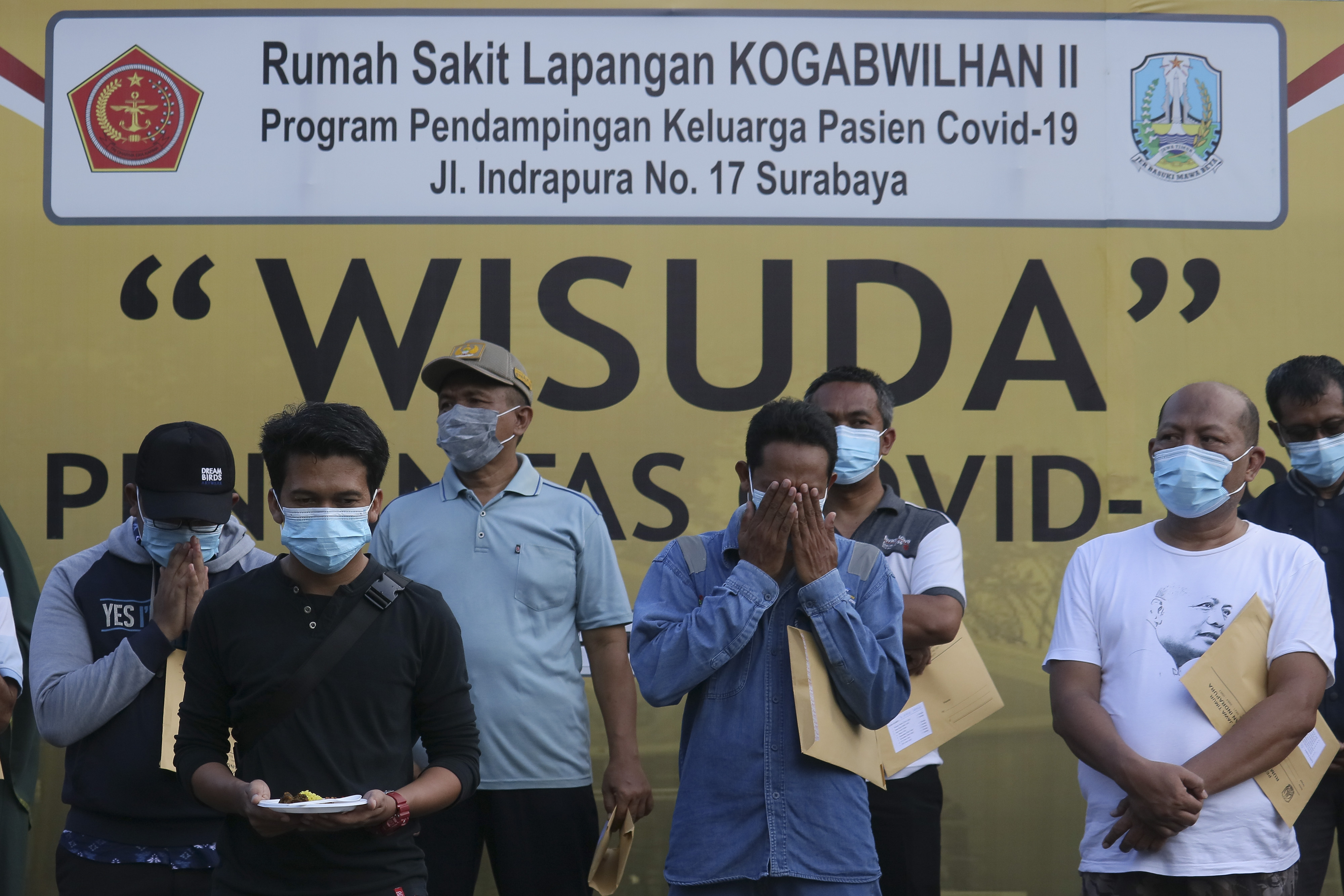 Wisuda Pasien Sembuh Covid-19