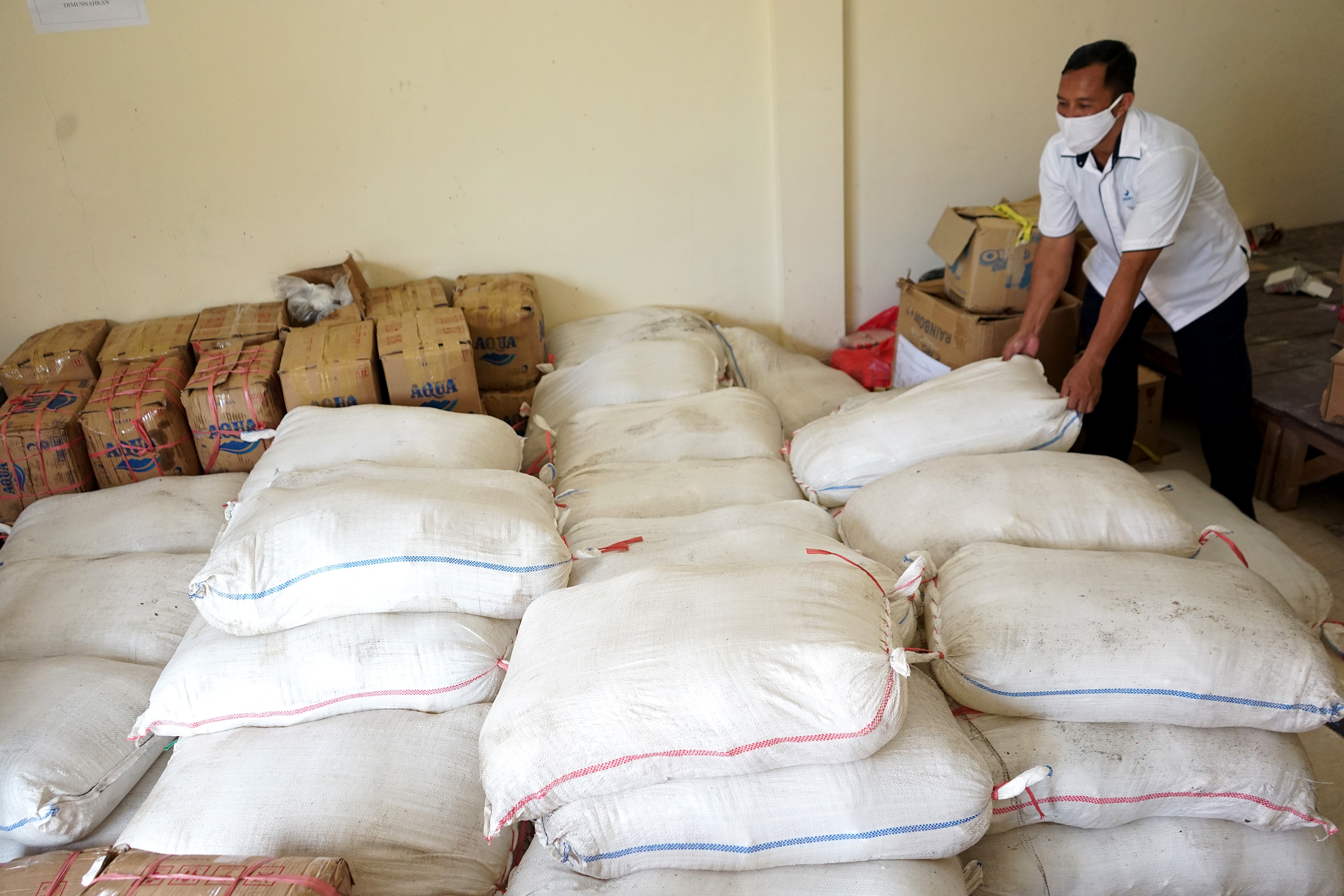 Minuman Keras Tanpa Merek