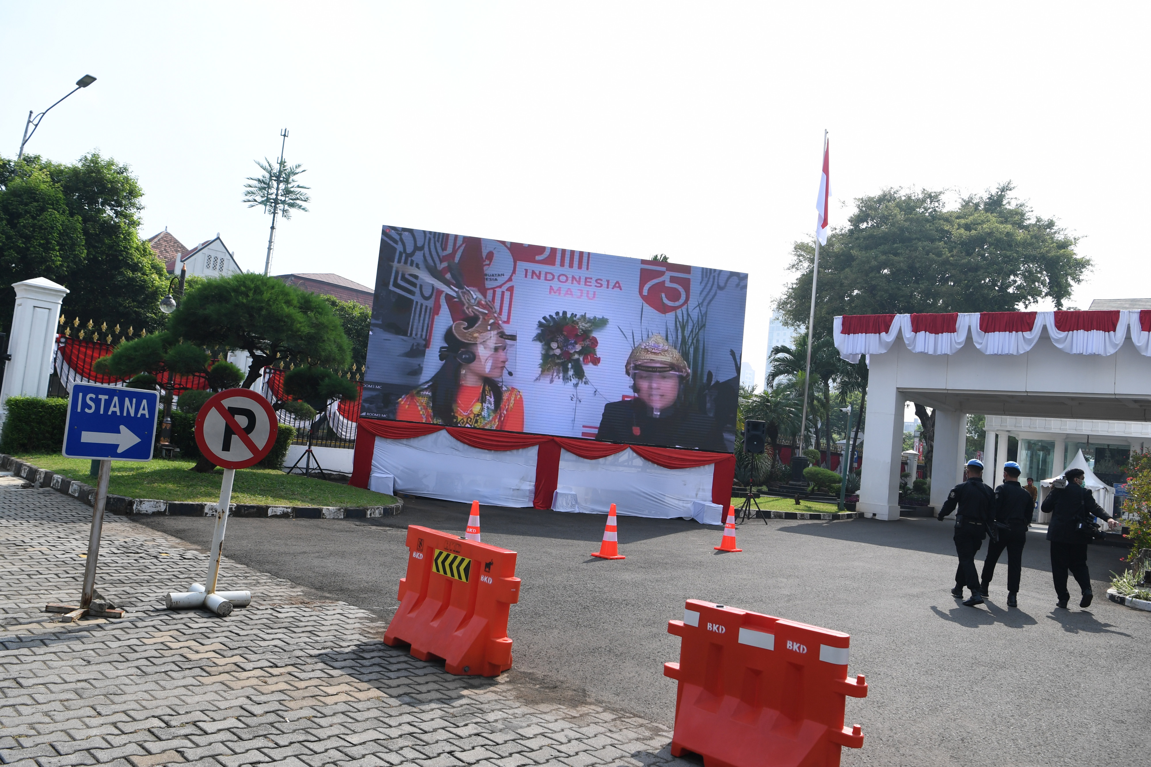  Peringatan HUT ke-75 RI di Istana