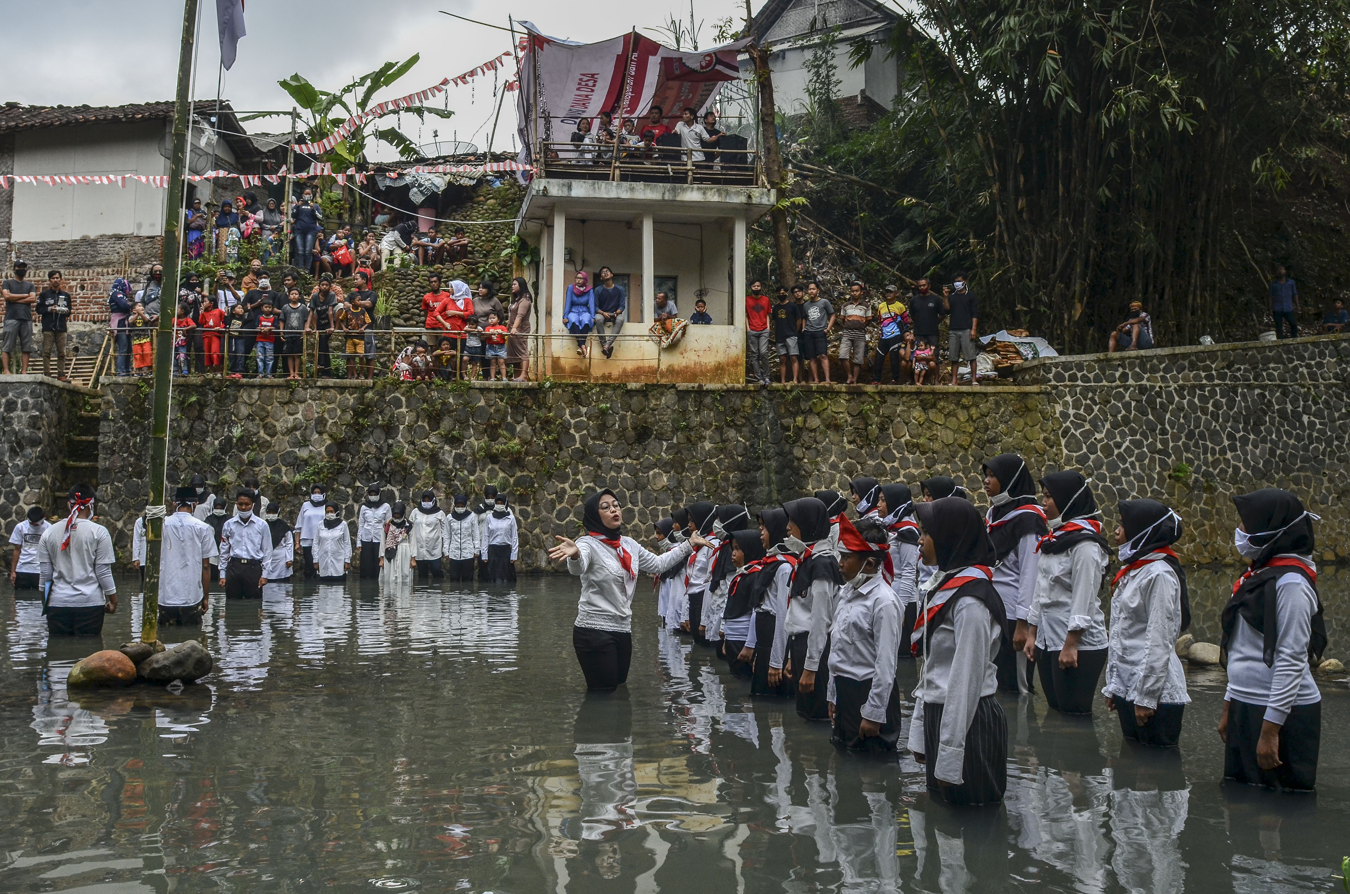 Upacara Kemerdekaan di Sungai Cileueur