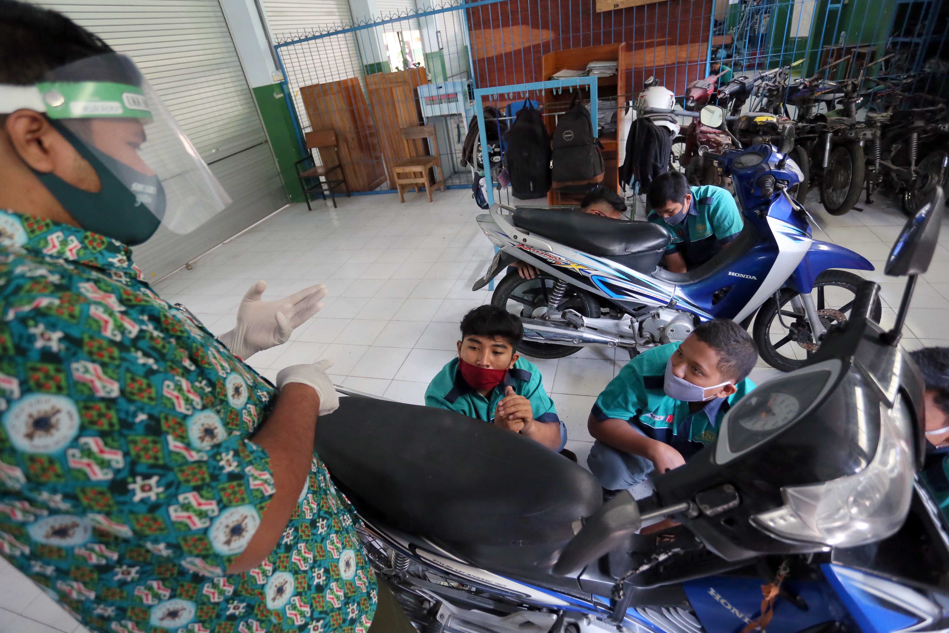 Pembelajaran Tatap Muka Siswa SMK di Blitar