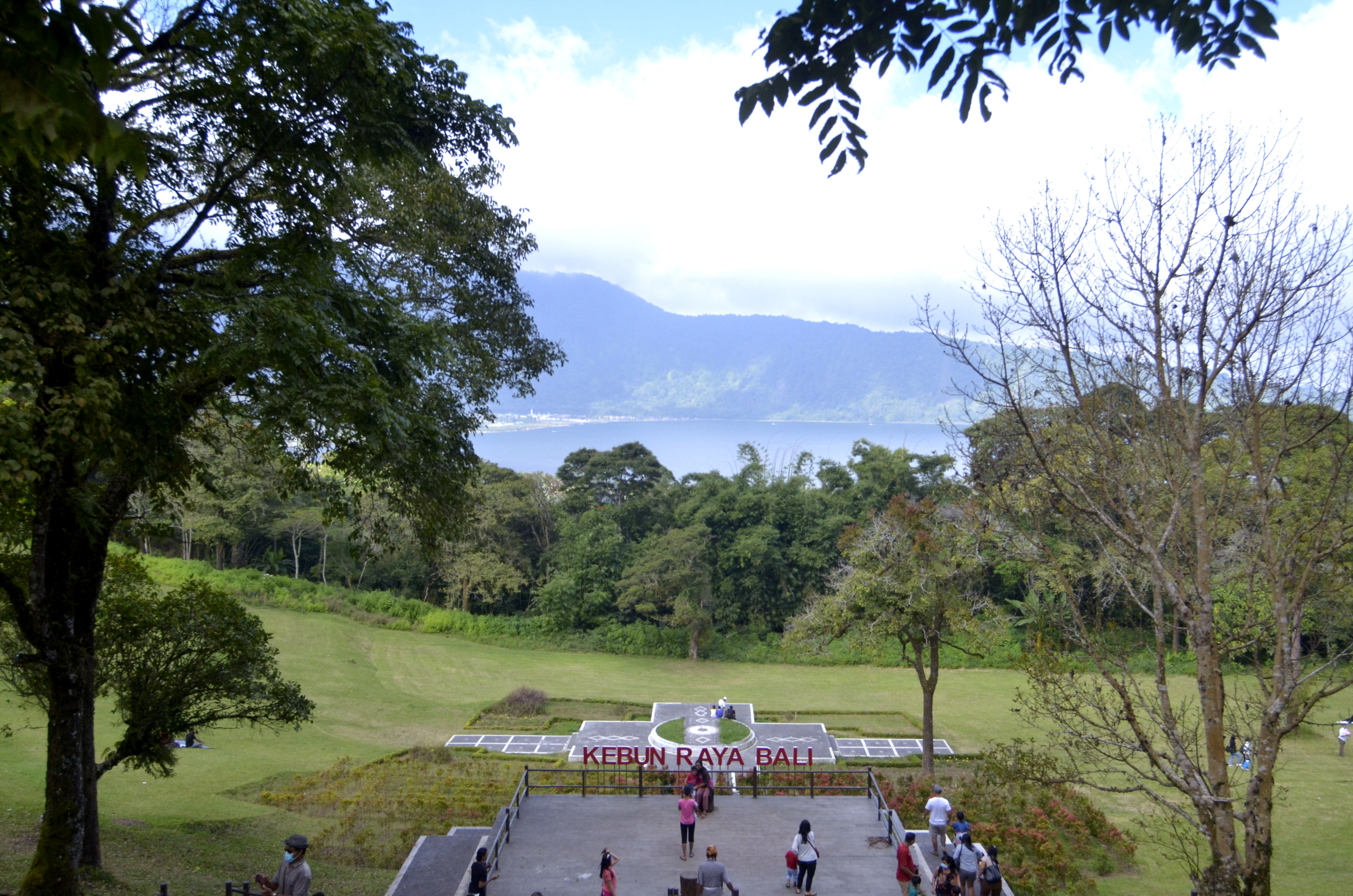 Wisata Kebun Raya Bali