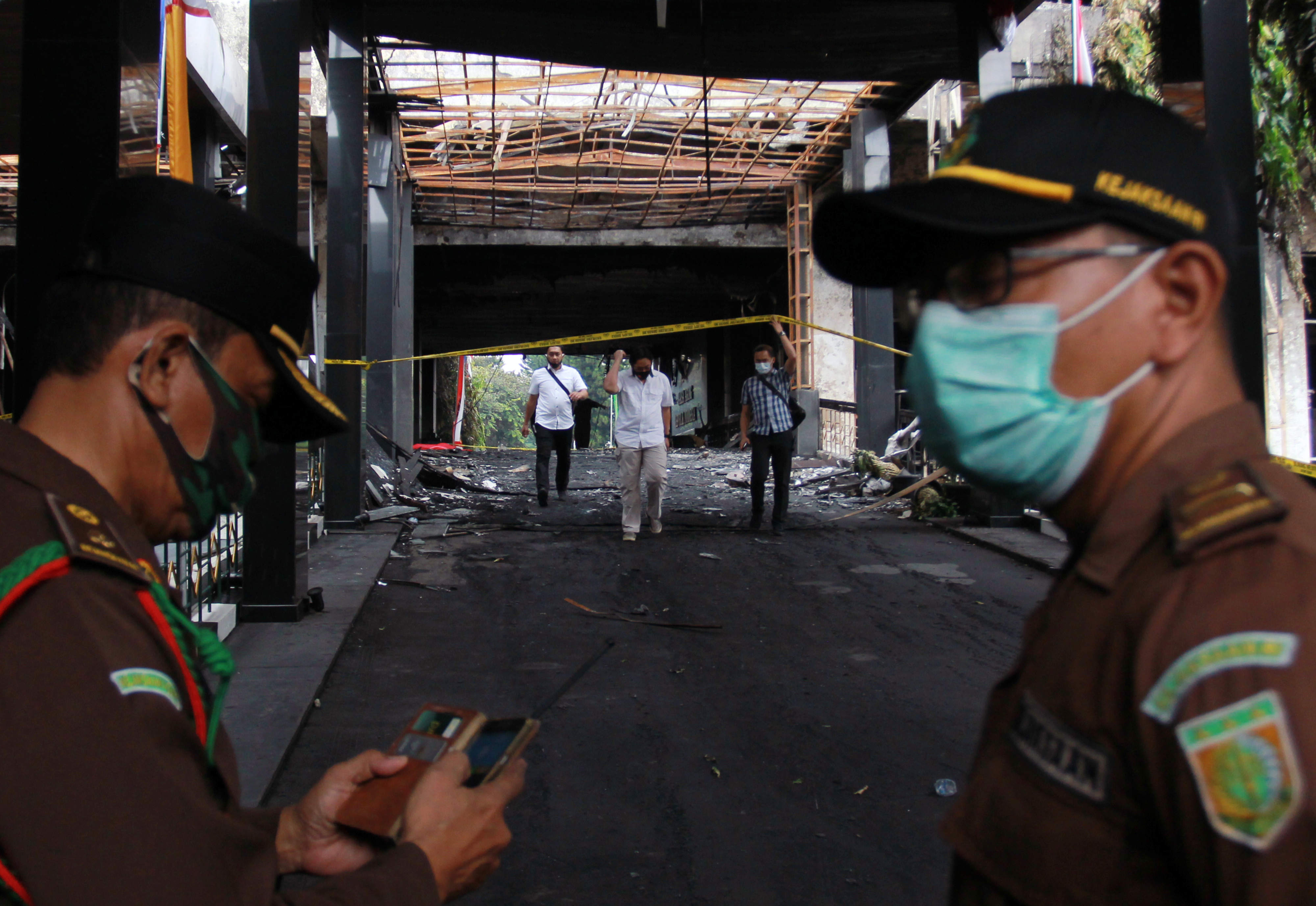  Olah TKP Kebakaran Kejaksaan Agung