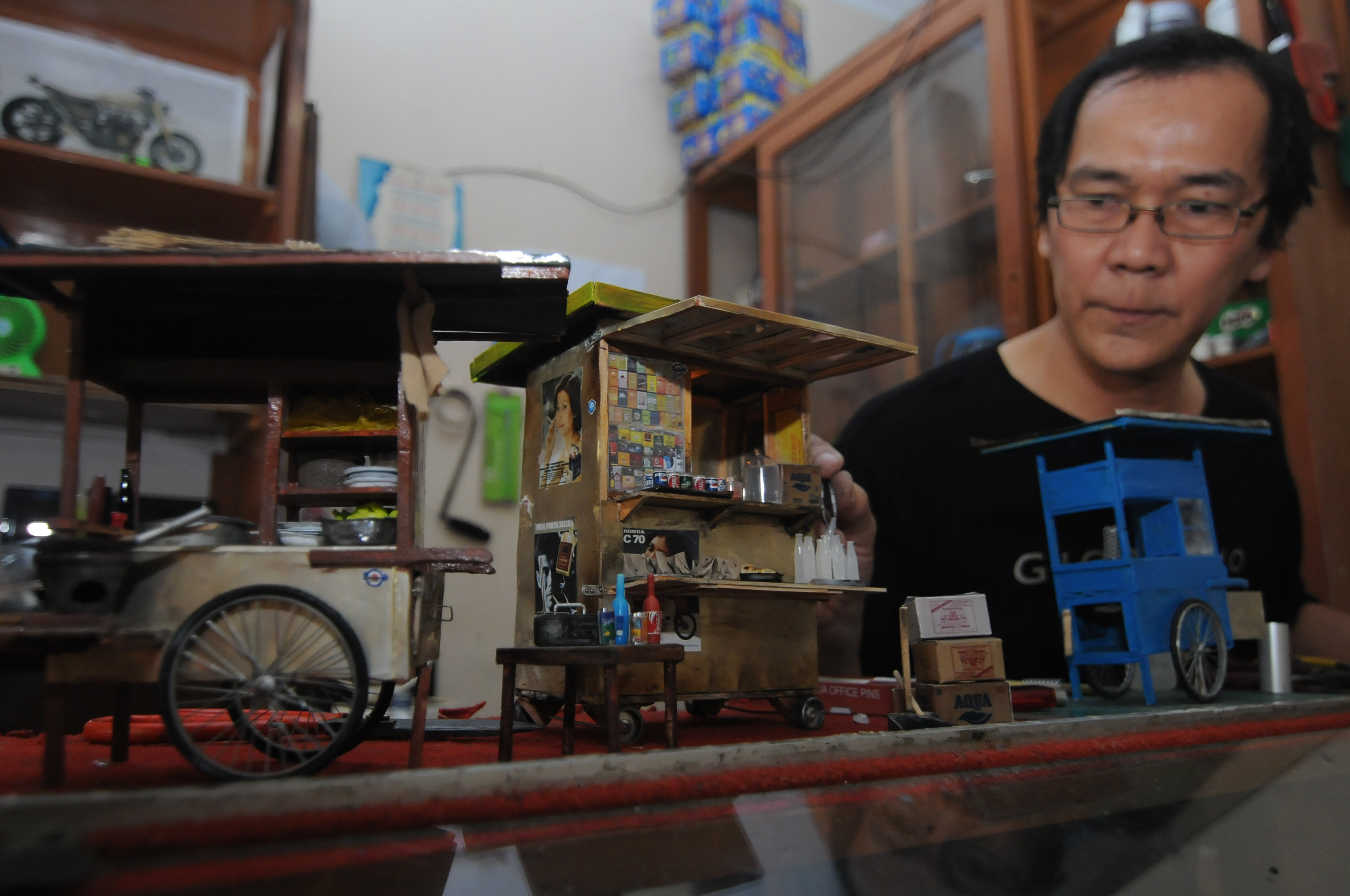 Kerajinan Miniatur Gerobak 