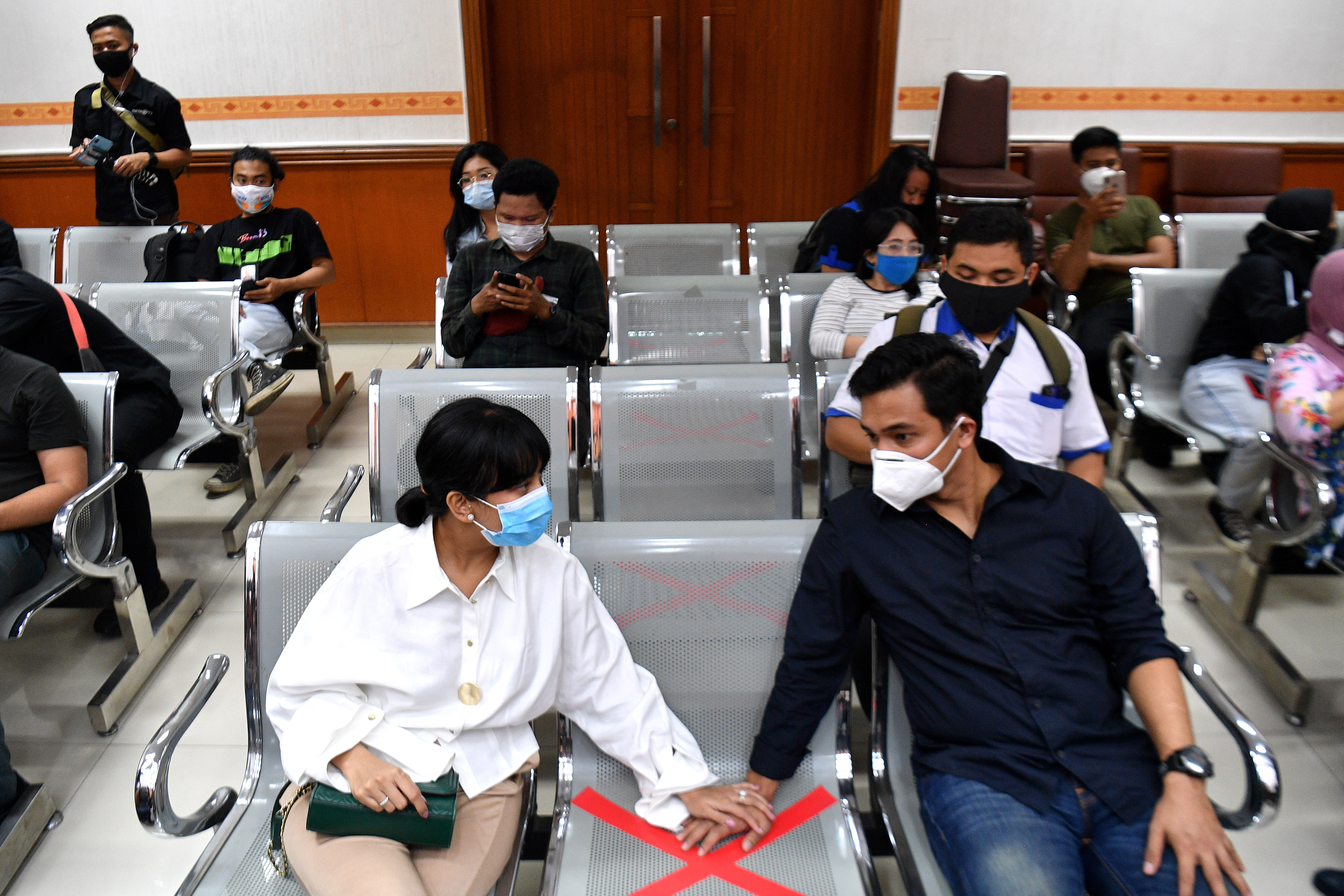 Vanessa Anggel Mengikuti Sidang Perdana Kasus Narkoba 