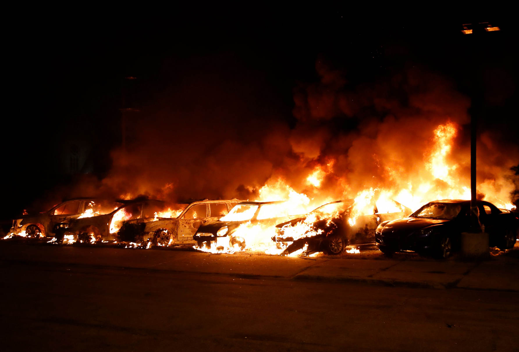 Kebakaran Pabrik Pengolahan Ban Bekas di Riau 