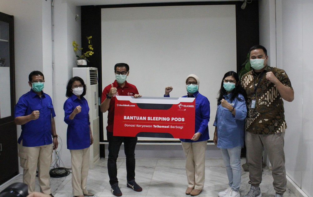 Donasi THR Karyawan Telkomsel Berupa Bantuan Sleeping Pods
