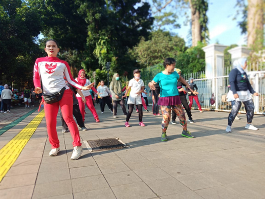 Menikmati Segarnya Pagi di Sekitar Kebun Raya Bogor