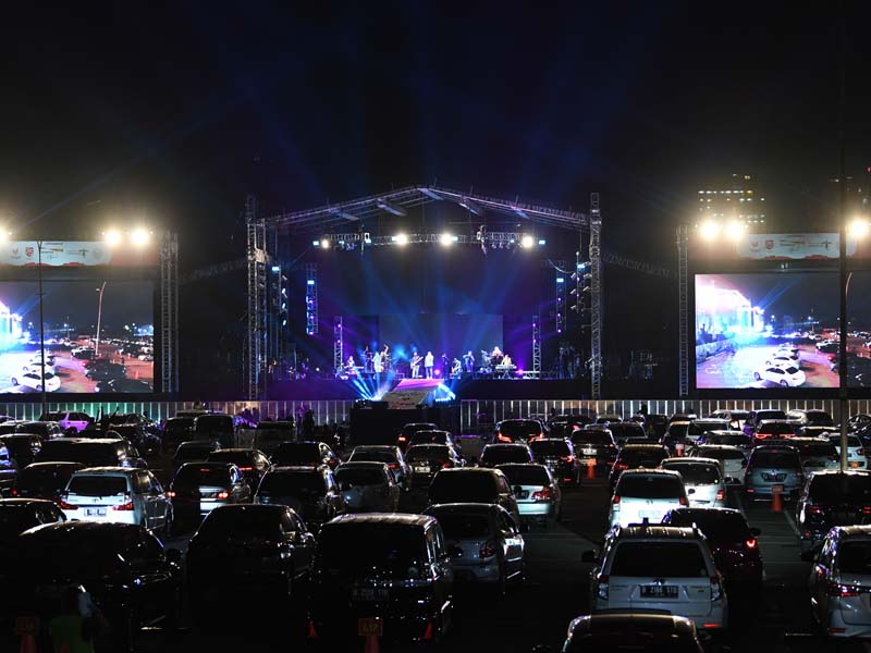 Drive In Konser Kahitna