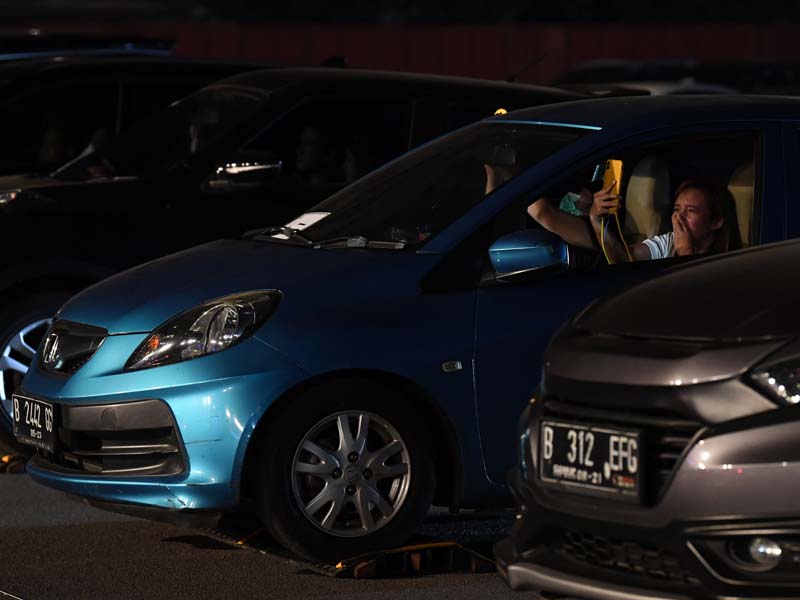 Drive In Konser Kahitna