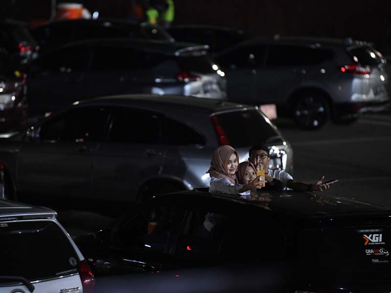 Drive In Konser Kahitna