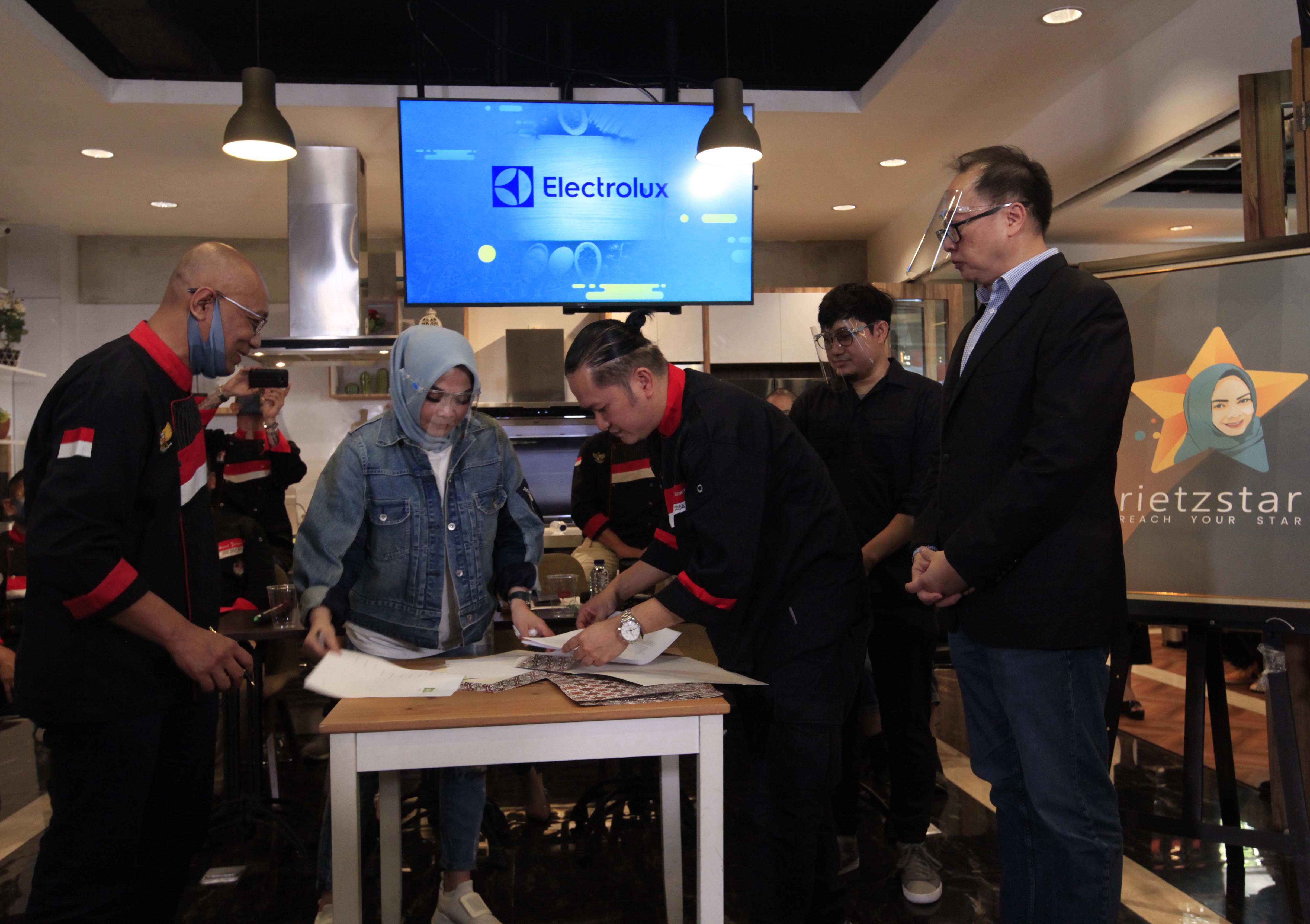 Peluncuran Logo Rietzstar