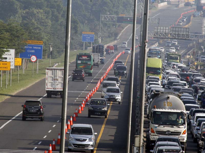 Kepadatan Jalur Wisata Puncak Libur Idul Adha