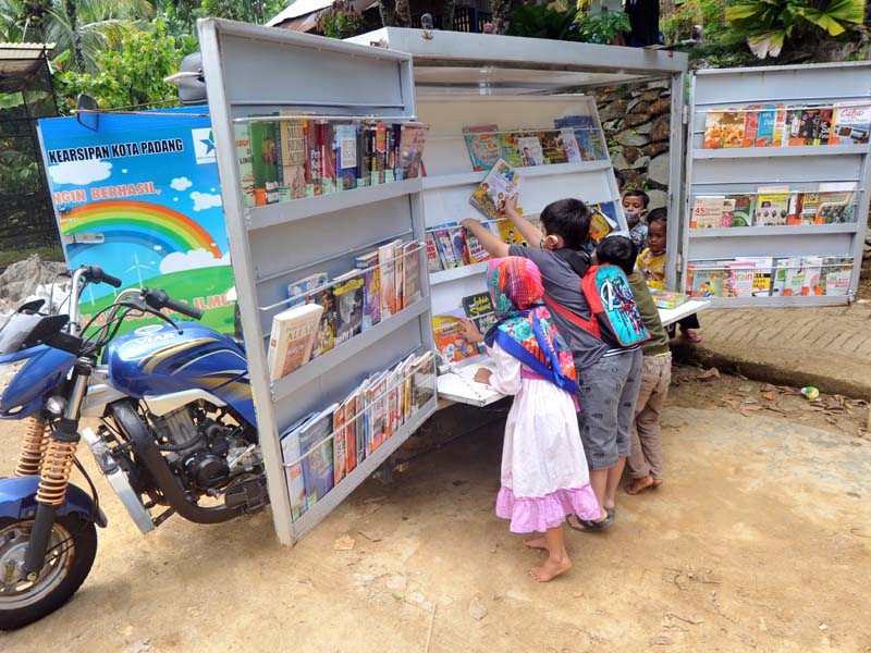 Manfaatkan Betor Sebagai Pustaka Keliling