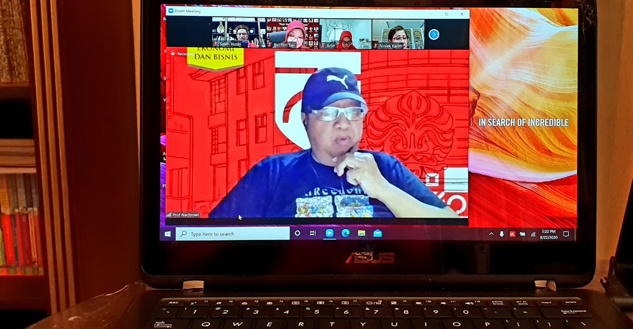 Saleh Husin Bacakan Puisi Karya Taufik Ismail 