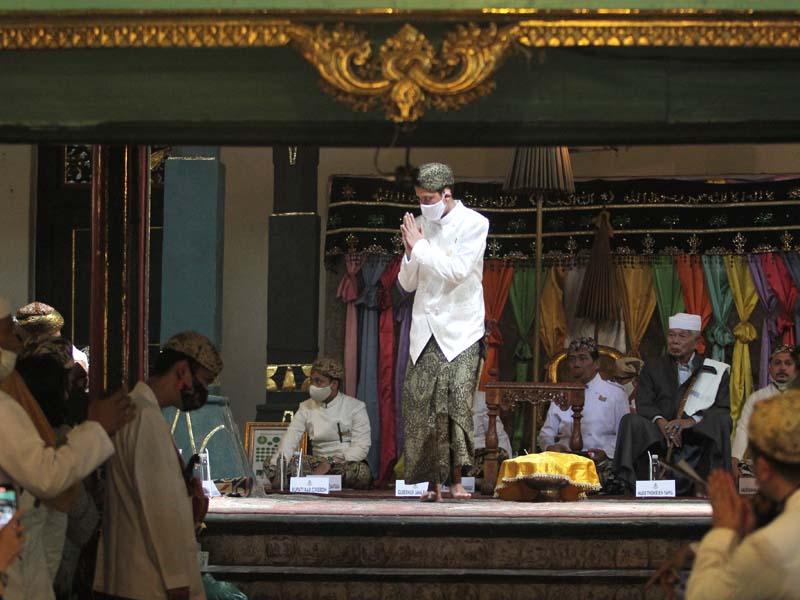 Penobatan Sultan Sepuh XV Kasepuhan