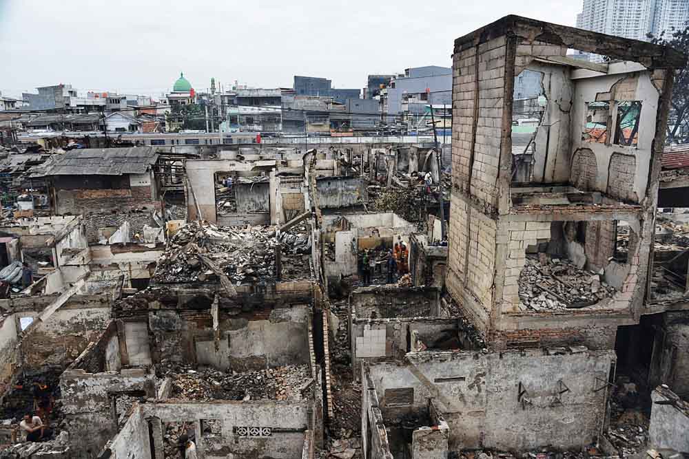 Pemukiman Padat Penduduk di Tambora Kembali Terbakar