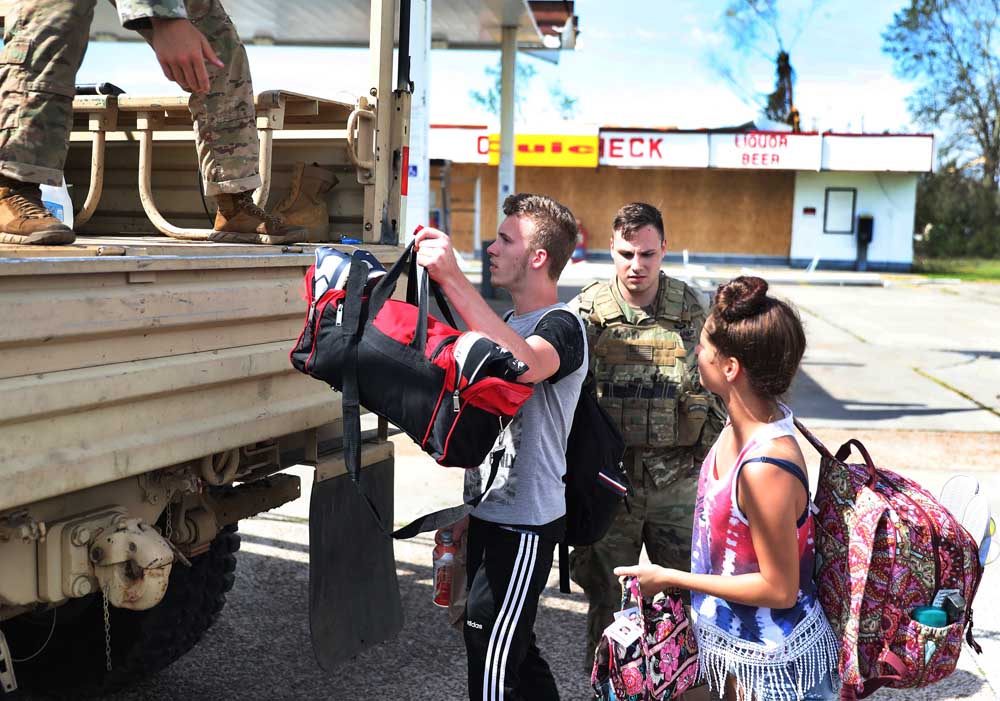 Badai Laura Sapu Lousiana