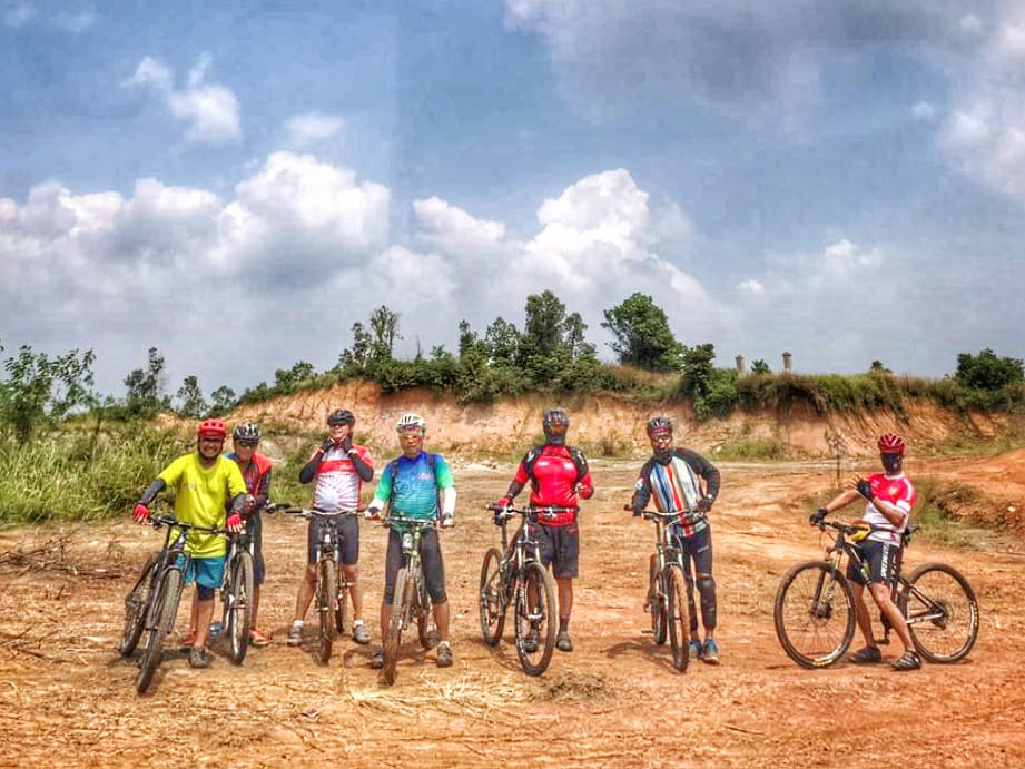 Saleh Husin Gowes Ke Gunung dan Hutan 
