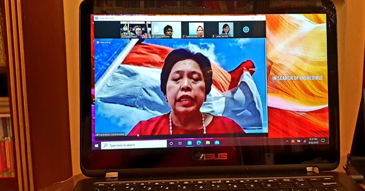 Saleh Husin Bacakan Puisi Karya Taufik Ismail 