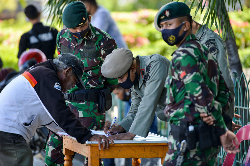 Razia Warga Tanpa Masker di Banda Aceh 