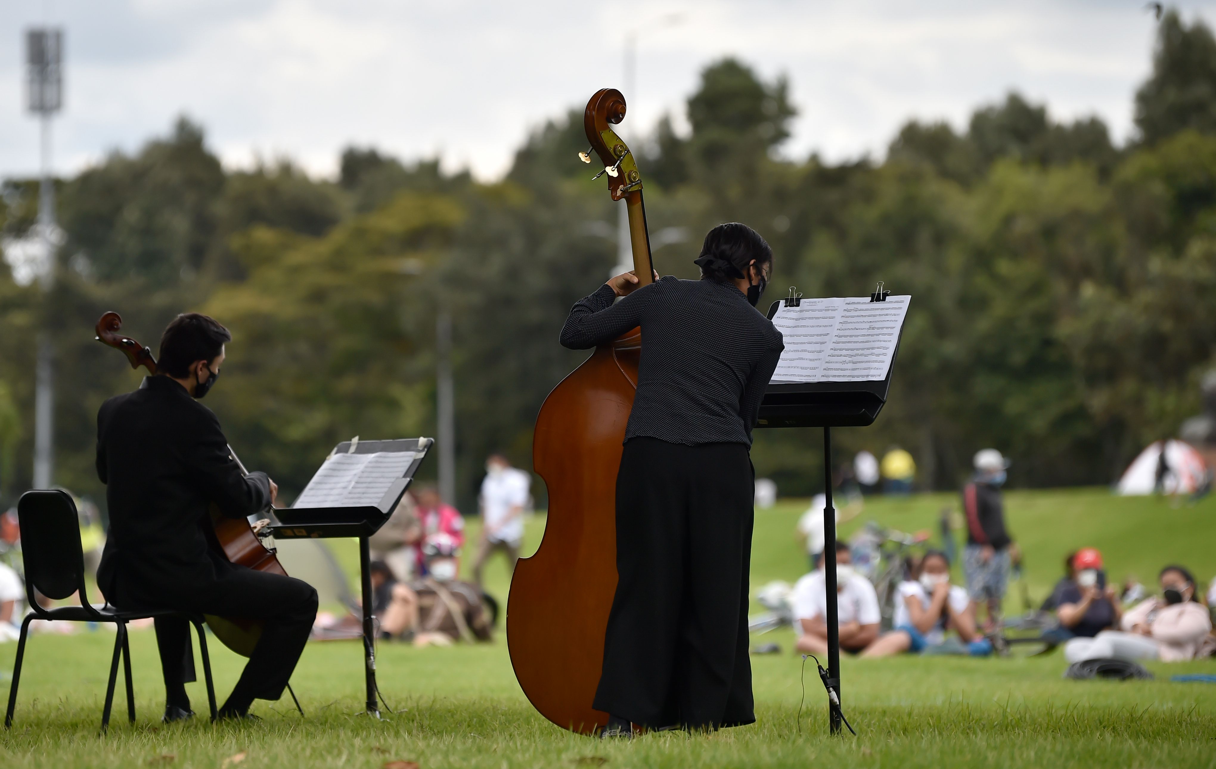 Covid-19 Stabil Kolombia Membuka Fasilitas Umum