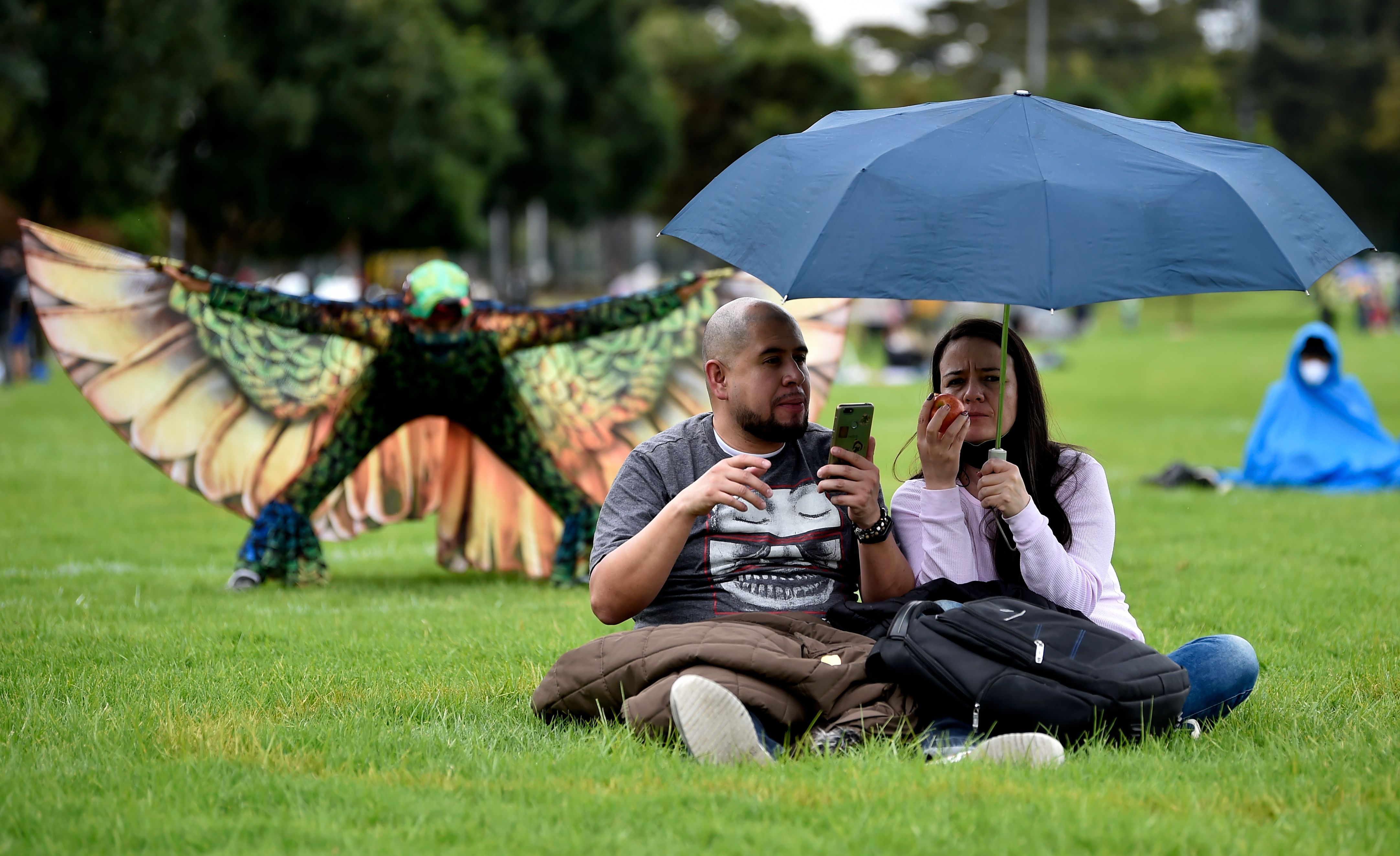 Covid-19 Stabil Kolombia Membuka Fasilitas Umum