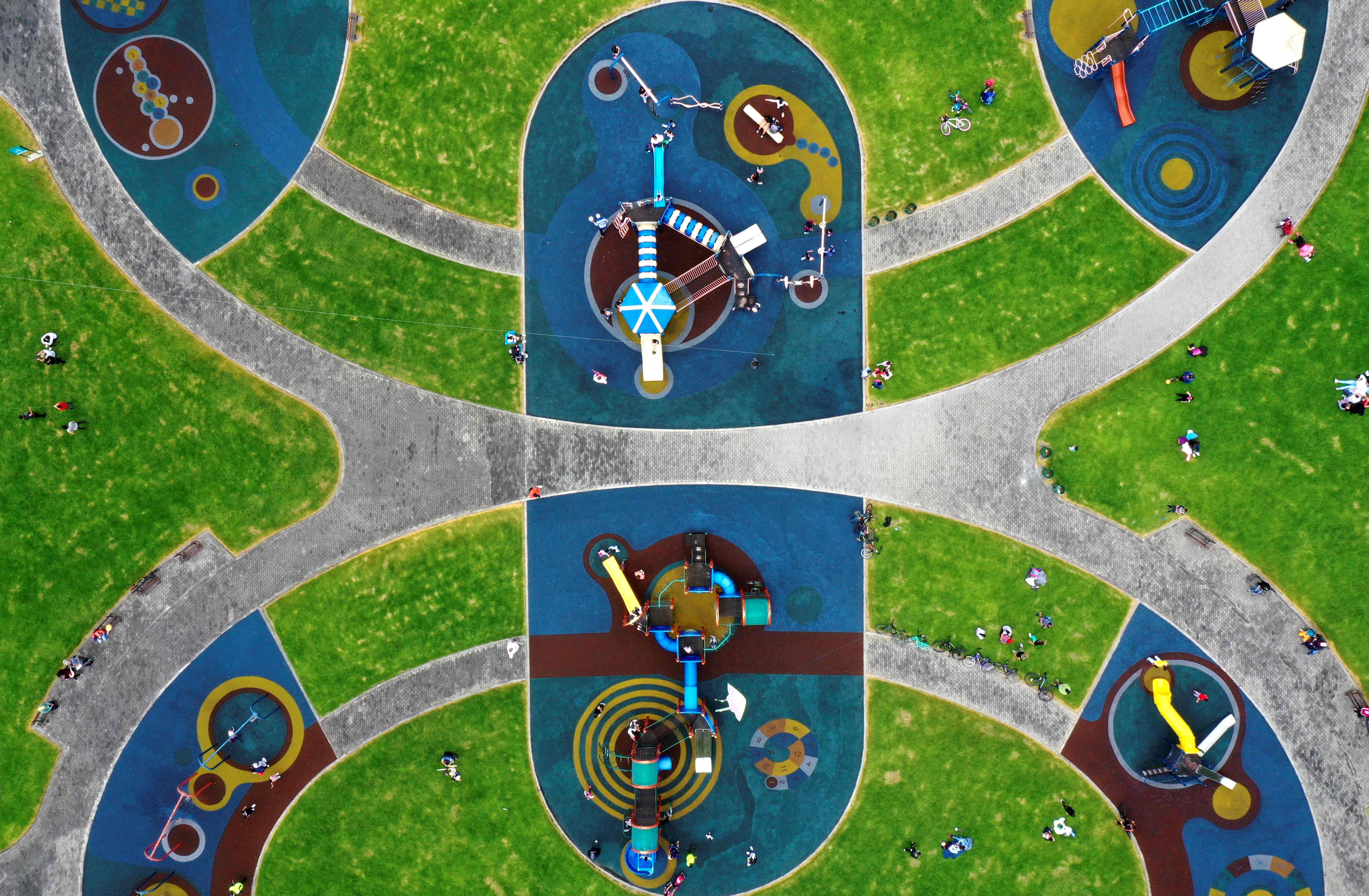 Covid-19 Stabil Kolombia Membuka Fasilitas Umum