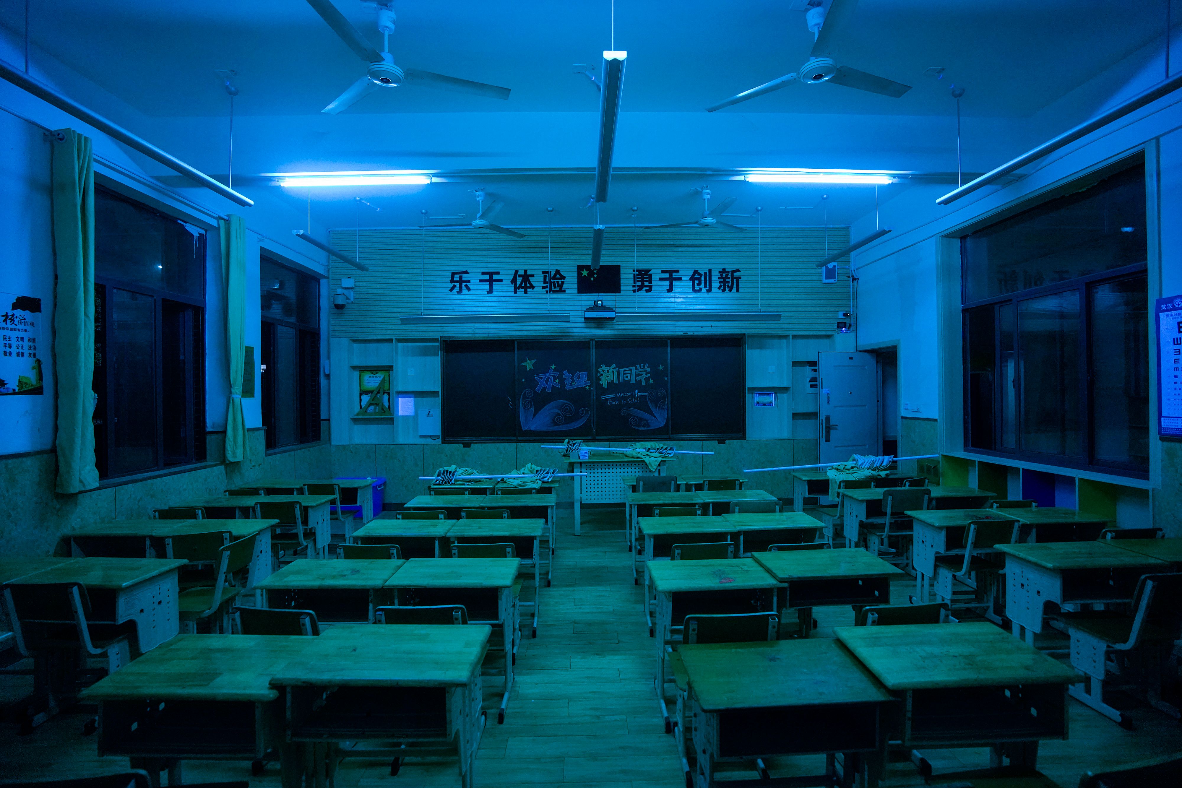 Pelajar Wuhan Kembali ke Sekolah