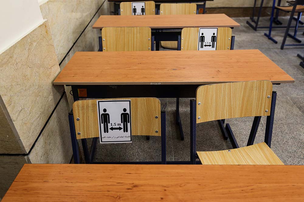 Pembukaan kembali Sekolah di Iran