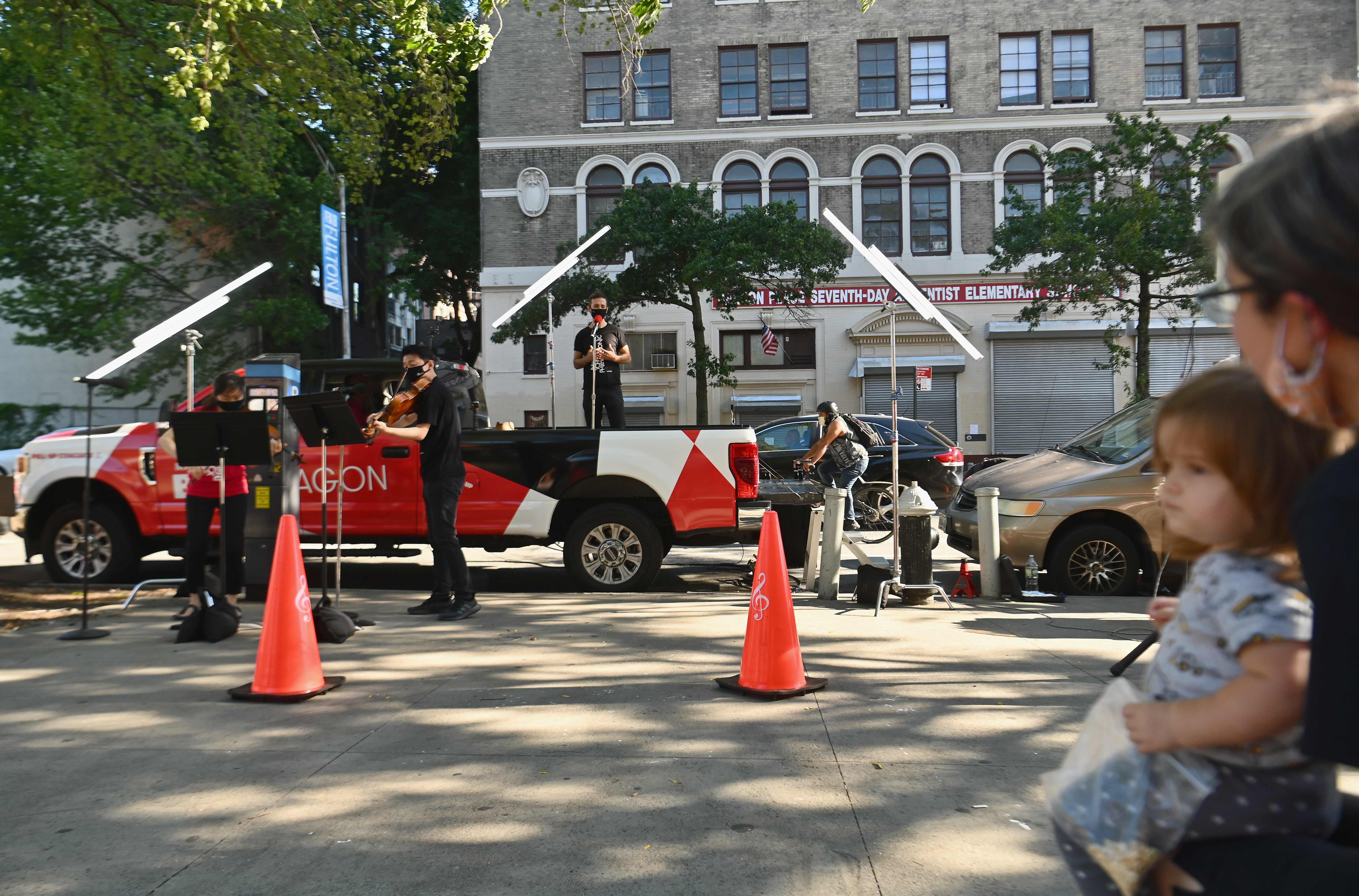 Alunan Musik Klasik Menghibur di Tengah Pandemi