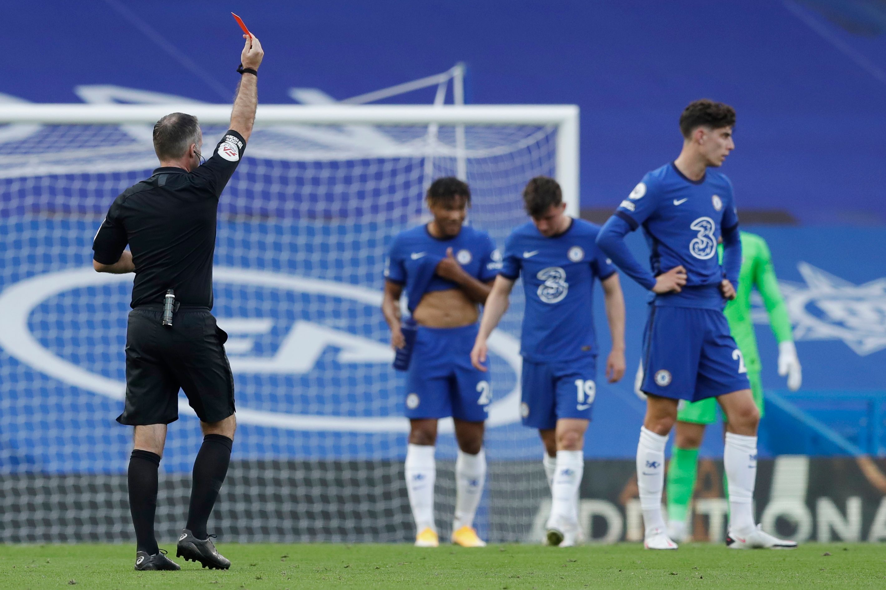 Liverpool Menang 2-0 di Kandang Chelsea