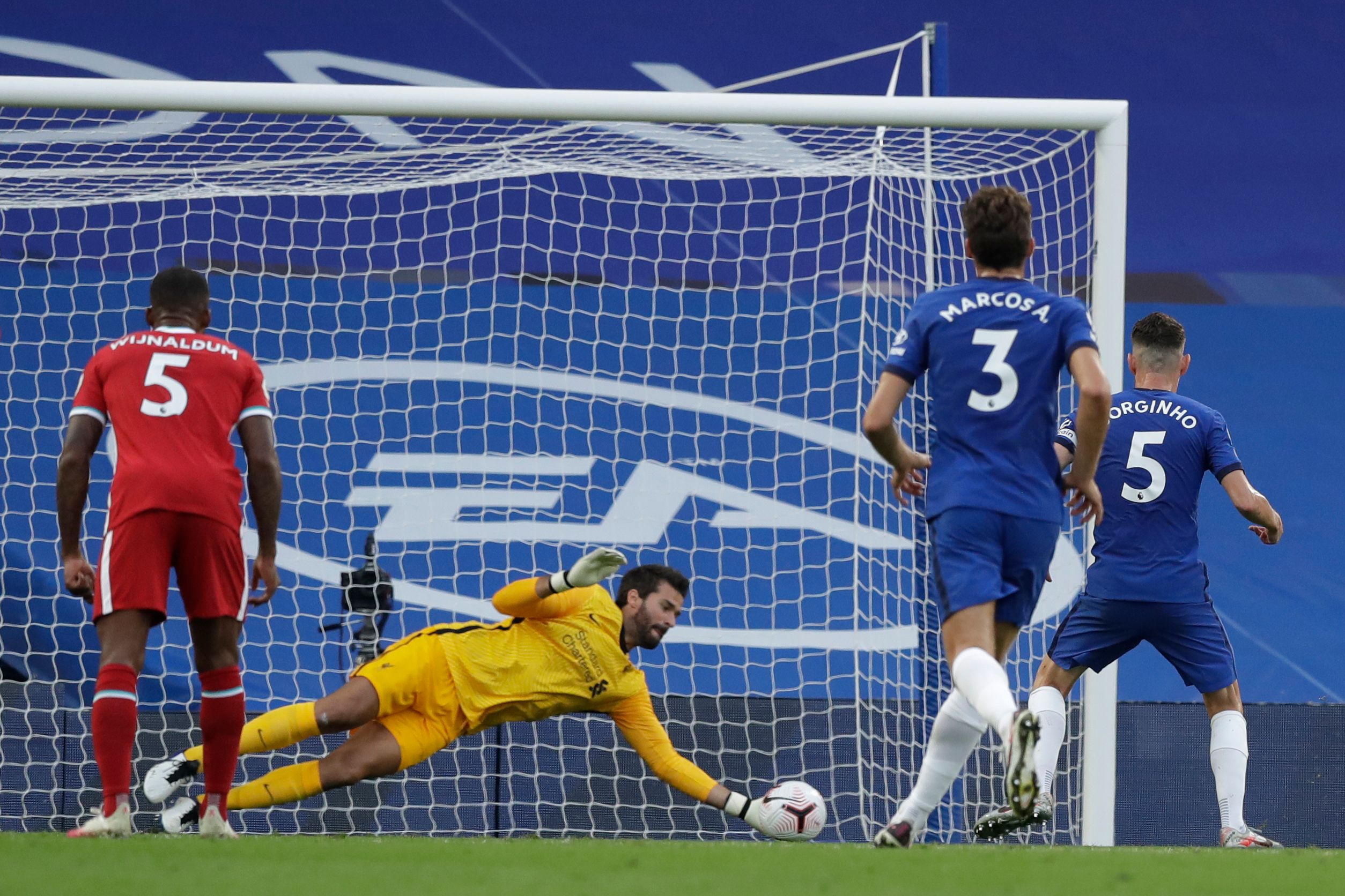 Liverpool Menang 2-0 di Kandang Chelsea