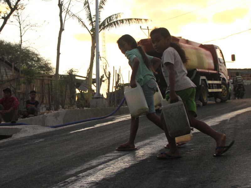 Kekurangan Air Bersih Di Pinggiran Kota Kupang