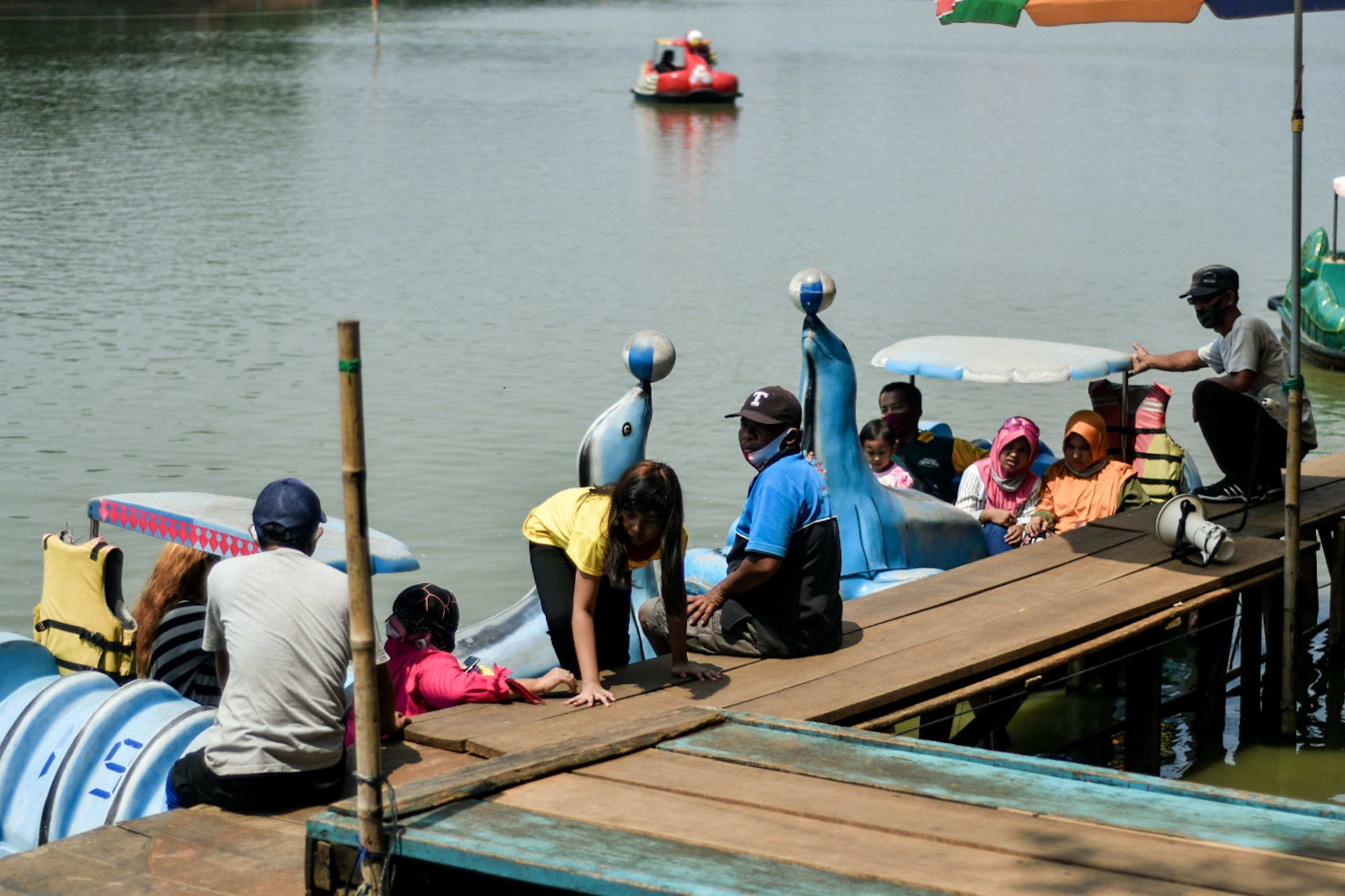 Wisata Air Setu Babakan Jelang PSBB