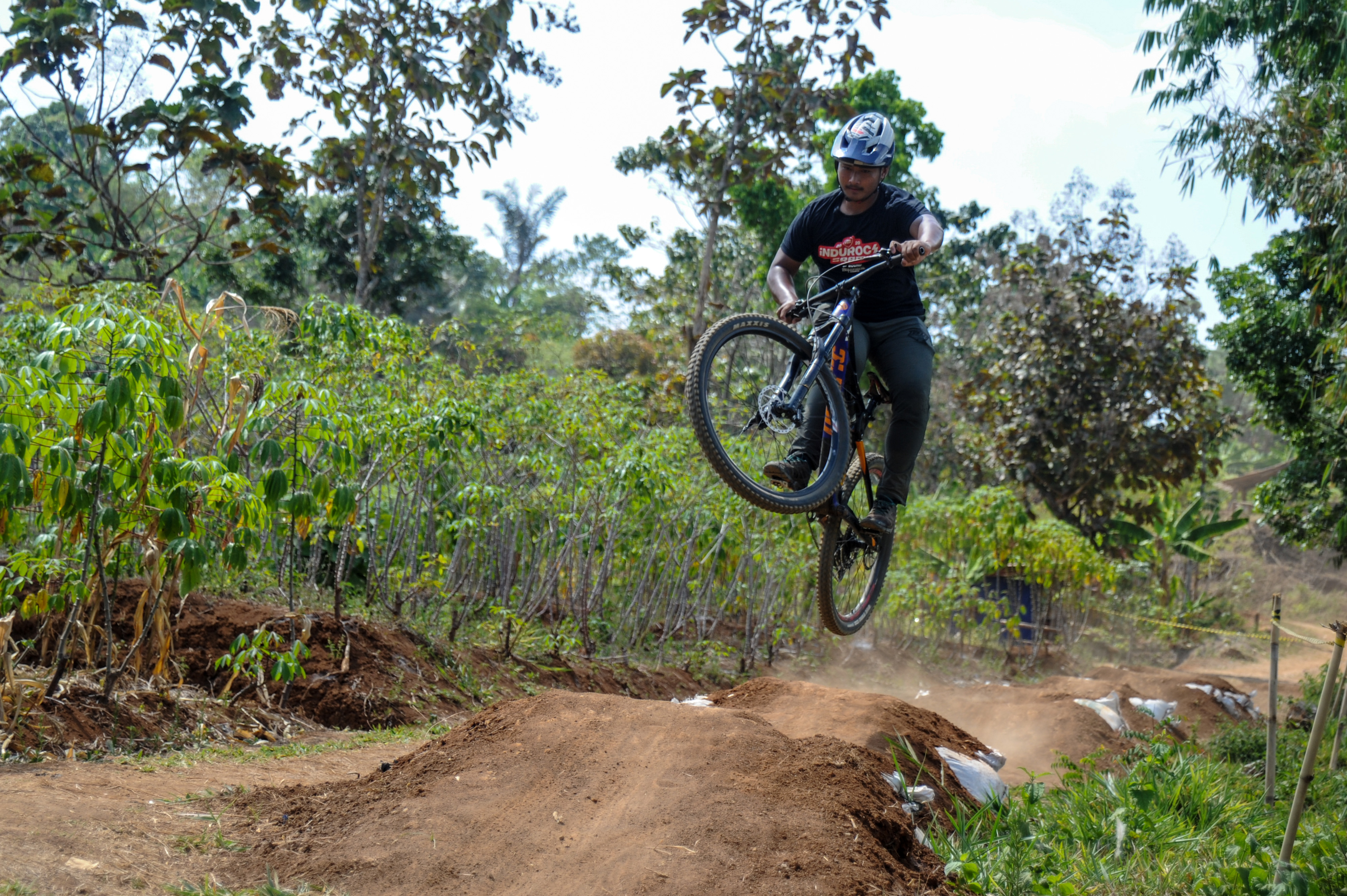 Latihan Mandiri Atlet Downhill Jabar
