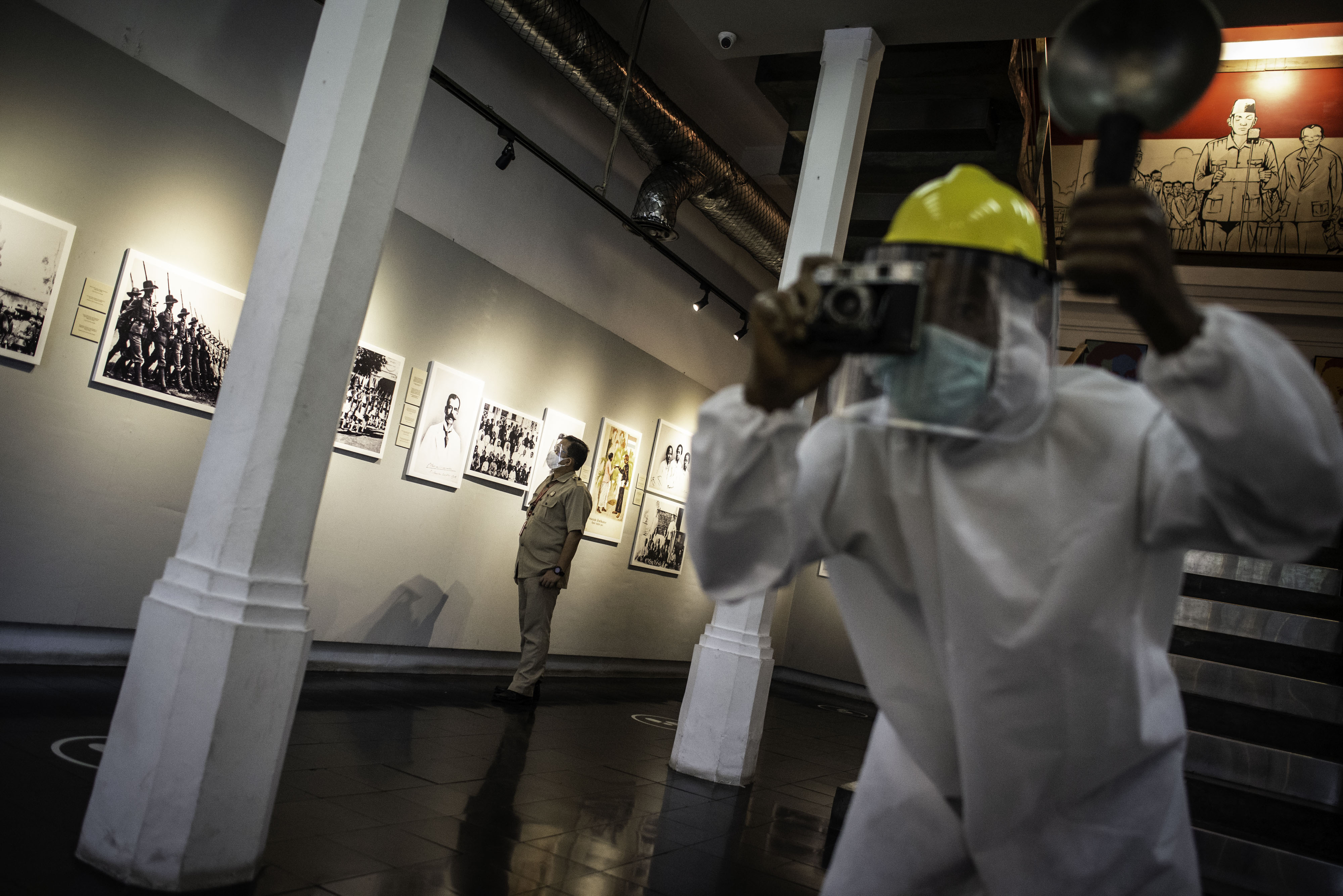 Pameran Foto dan Grafis Indonesia Bergerak