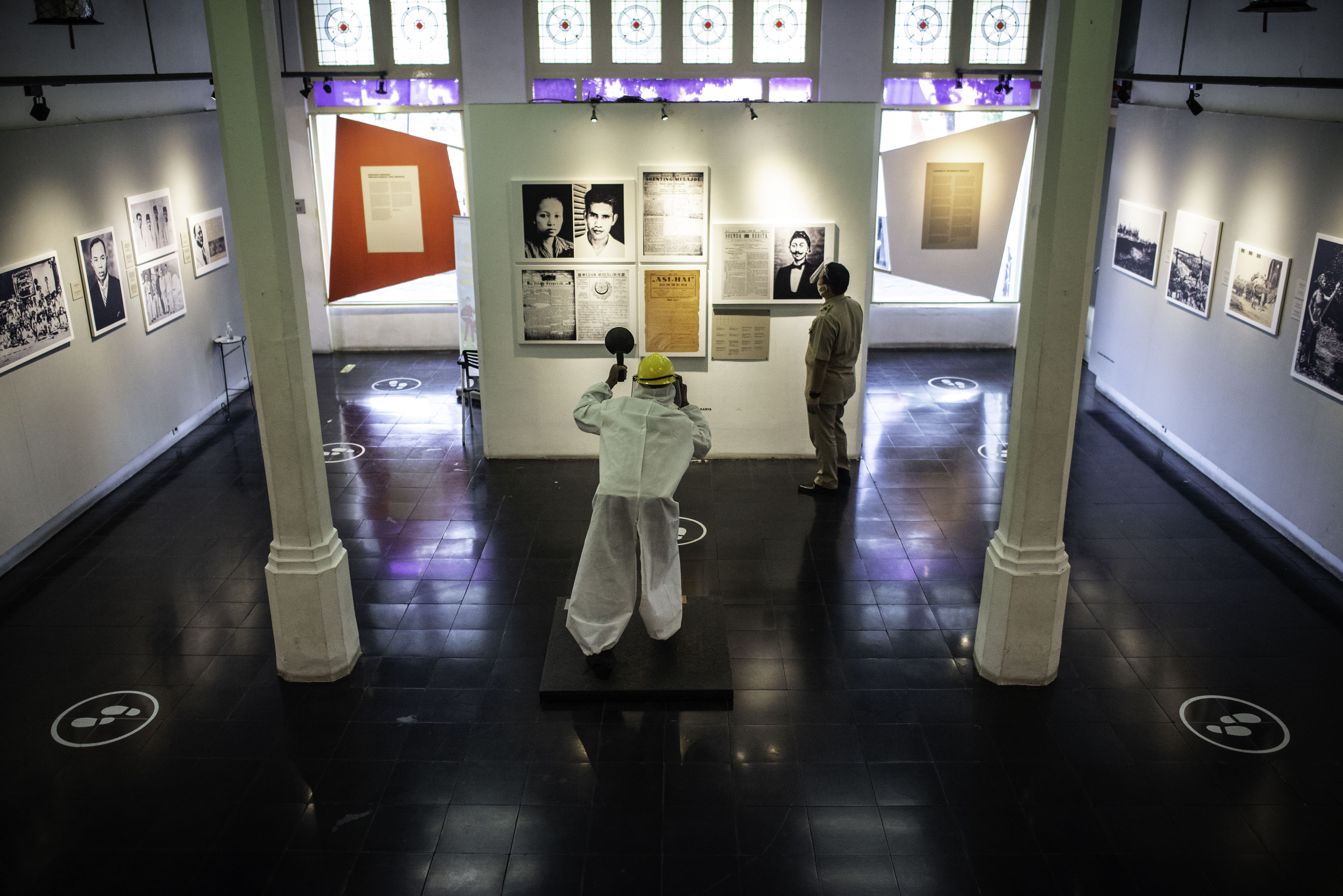 Pameran Foto dan Grafis Indonesia Bergerak