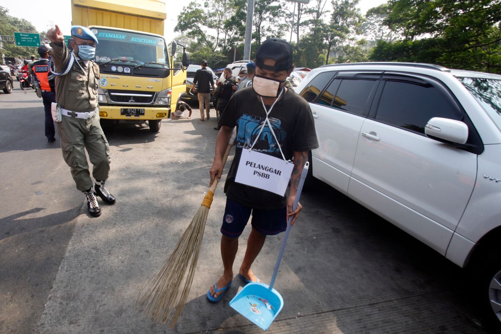 Razia Masker Gabungan di Bogor