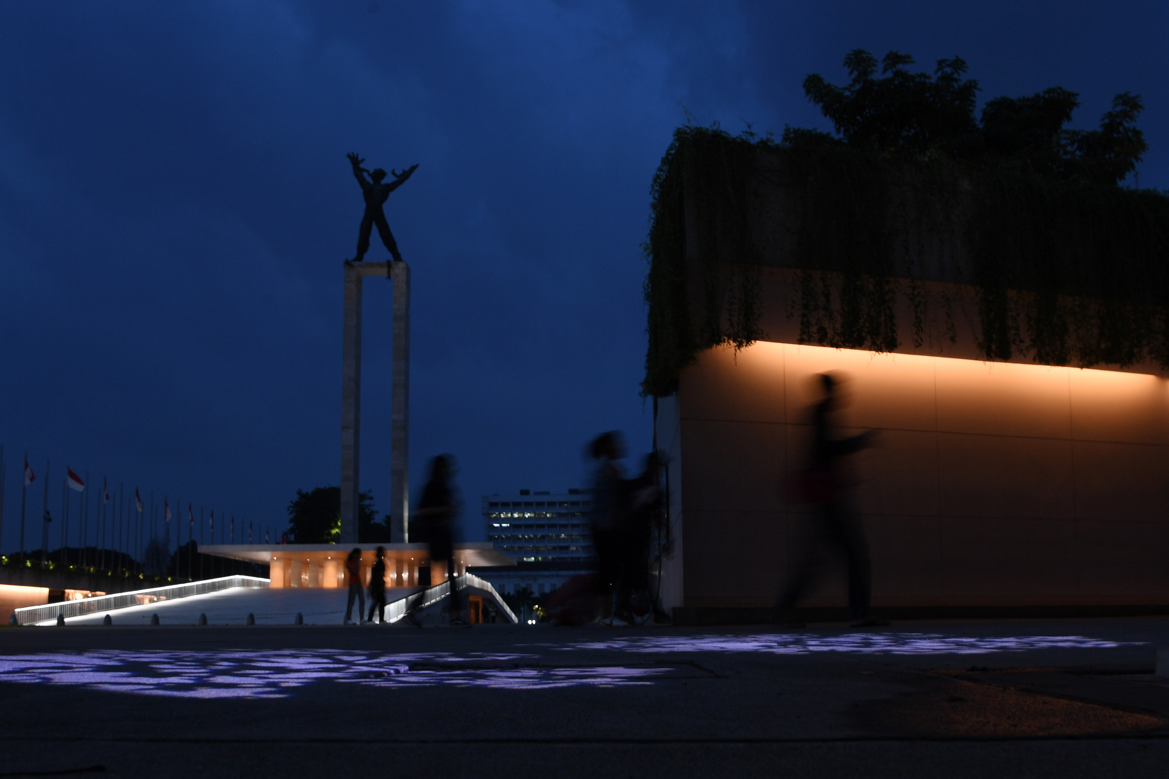 Penutupan Kembali Ruang Publik di Jakarta