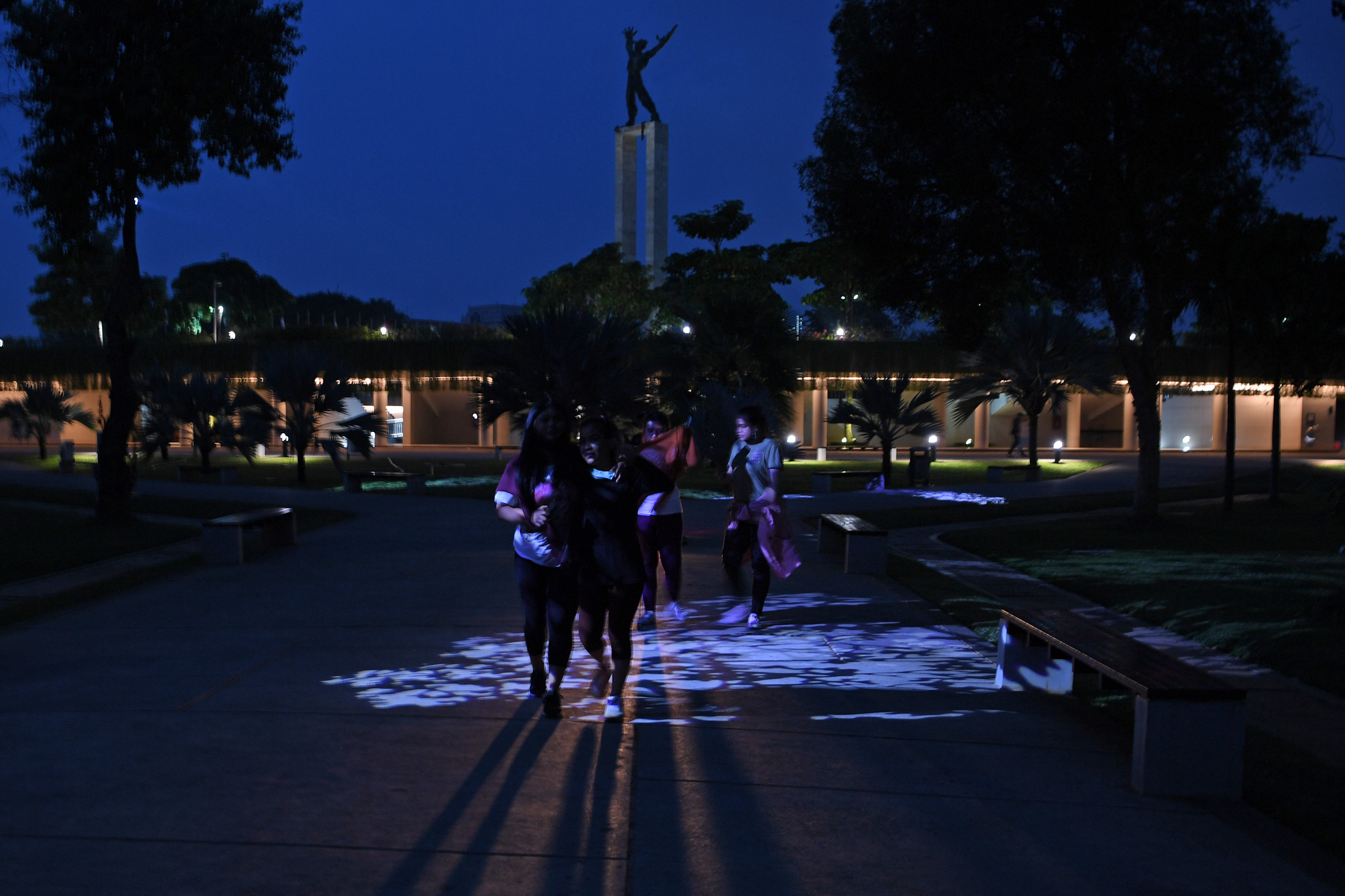 Penutupan Kembali Ruang Publik di Jakarta