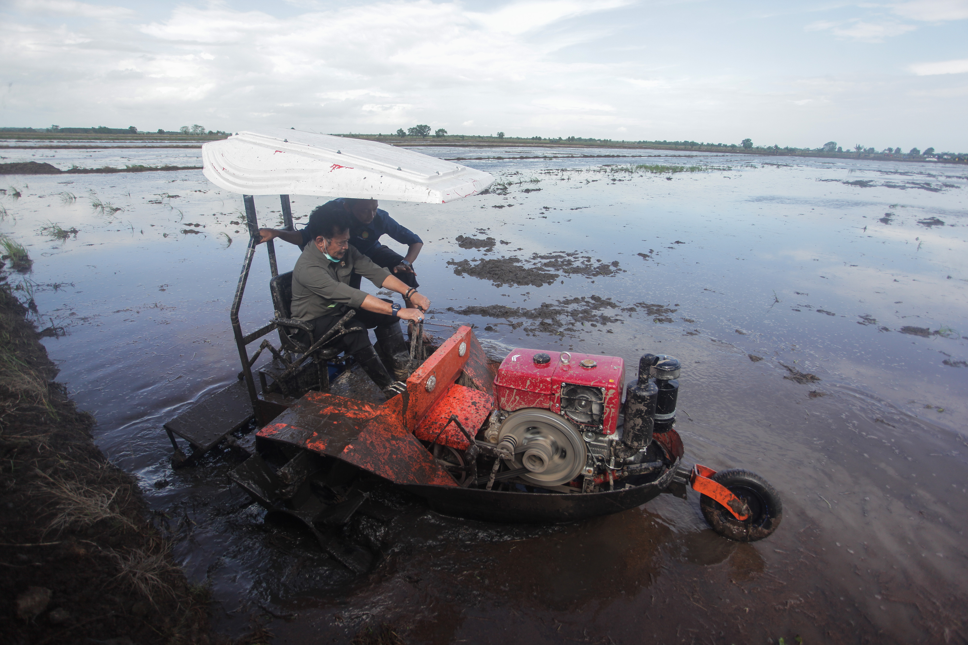 Menteri Pertanian Tinjau Kawasan Lumbung Pangan Nasional