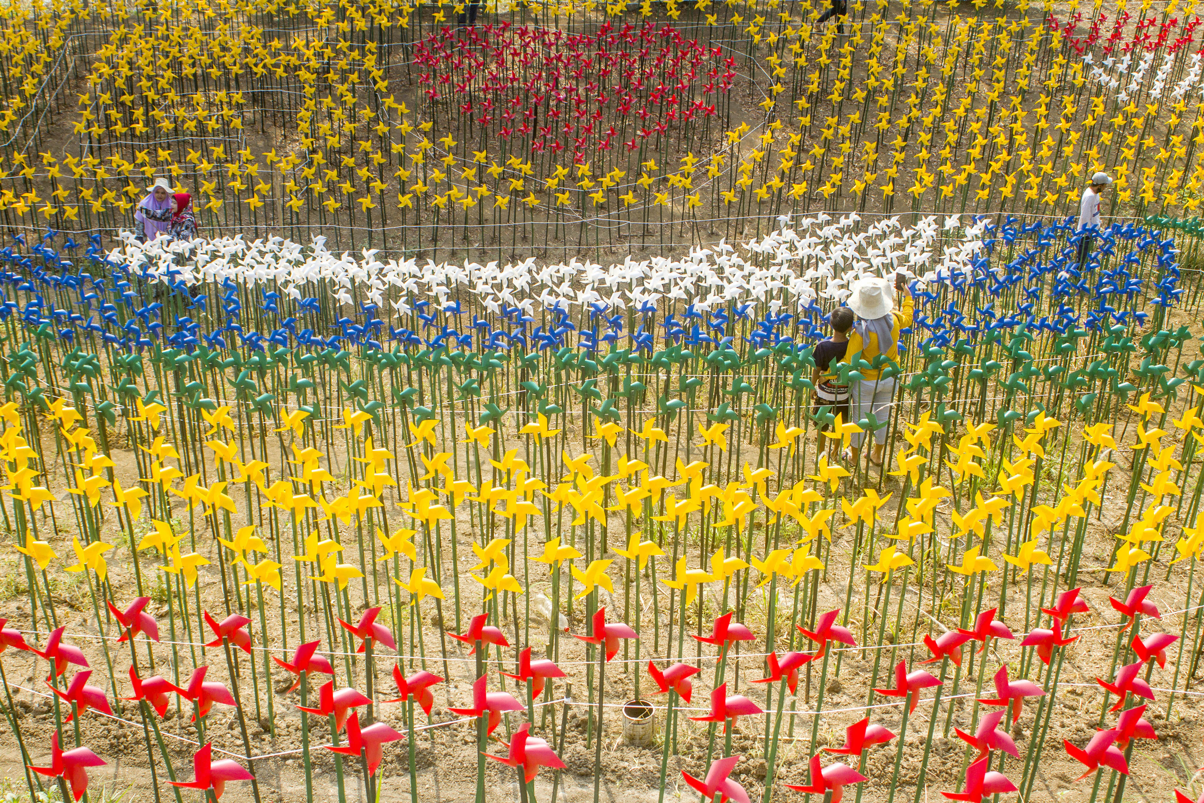 Wisata Taman Kincir Angin