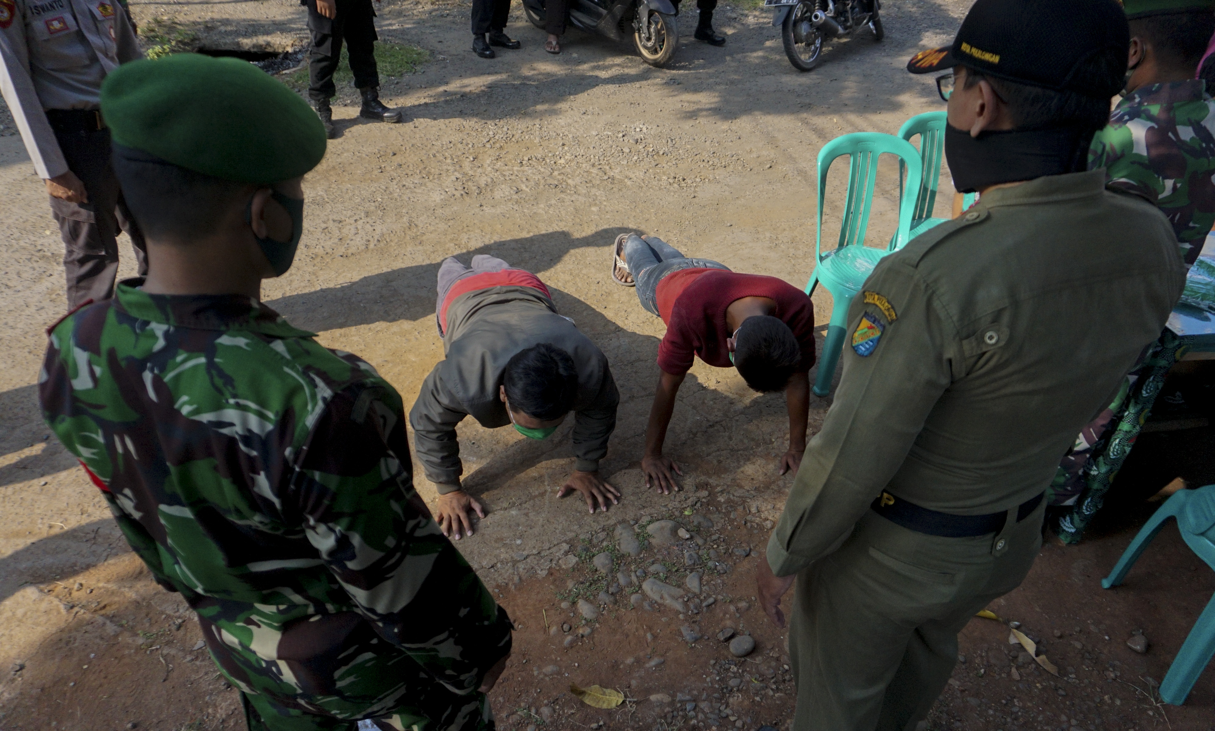 Razia Penggunaan Masker di Pekalongan