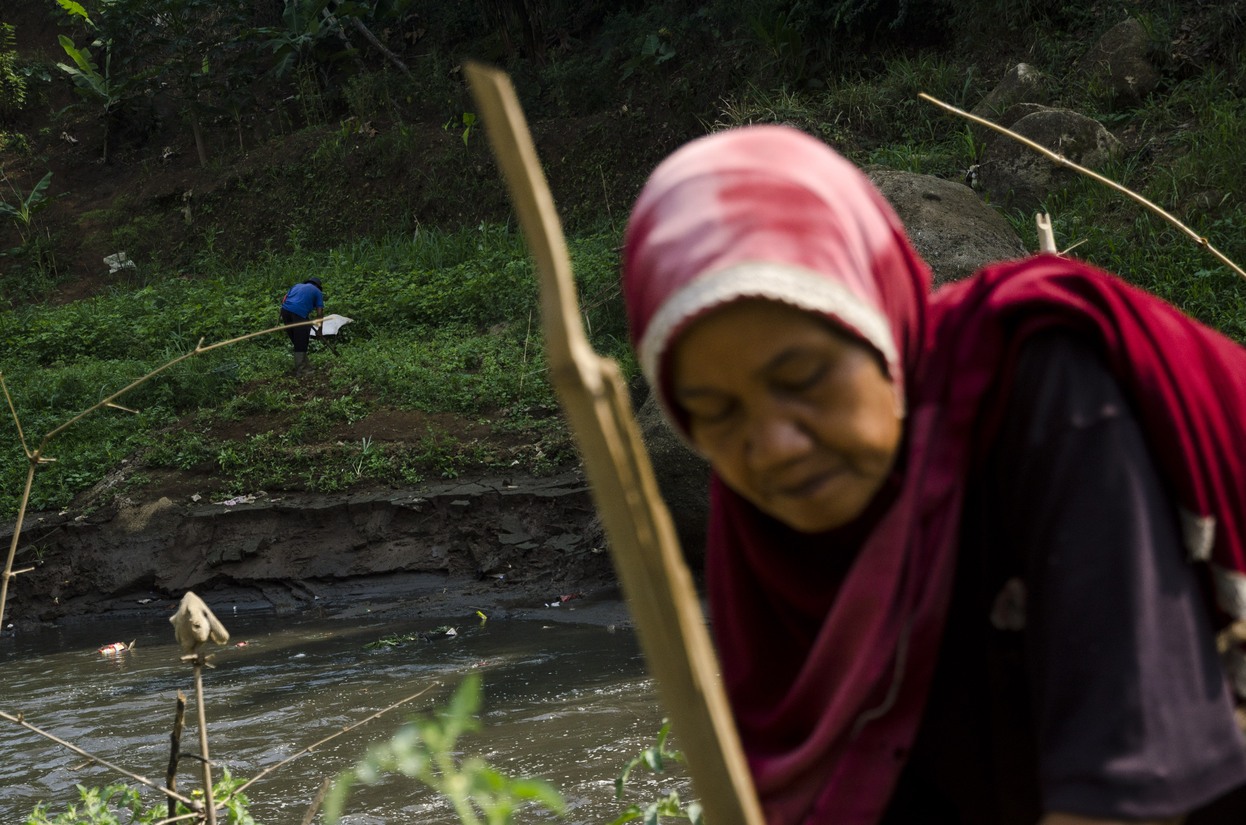 Memanfaatkan DAS Citarum Surut Untuk Bertani