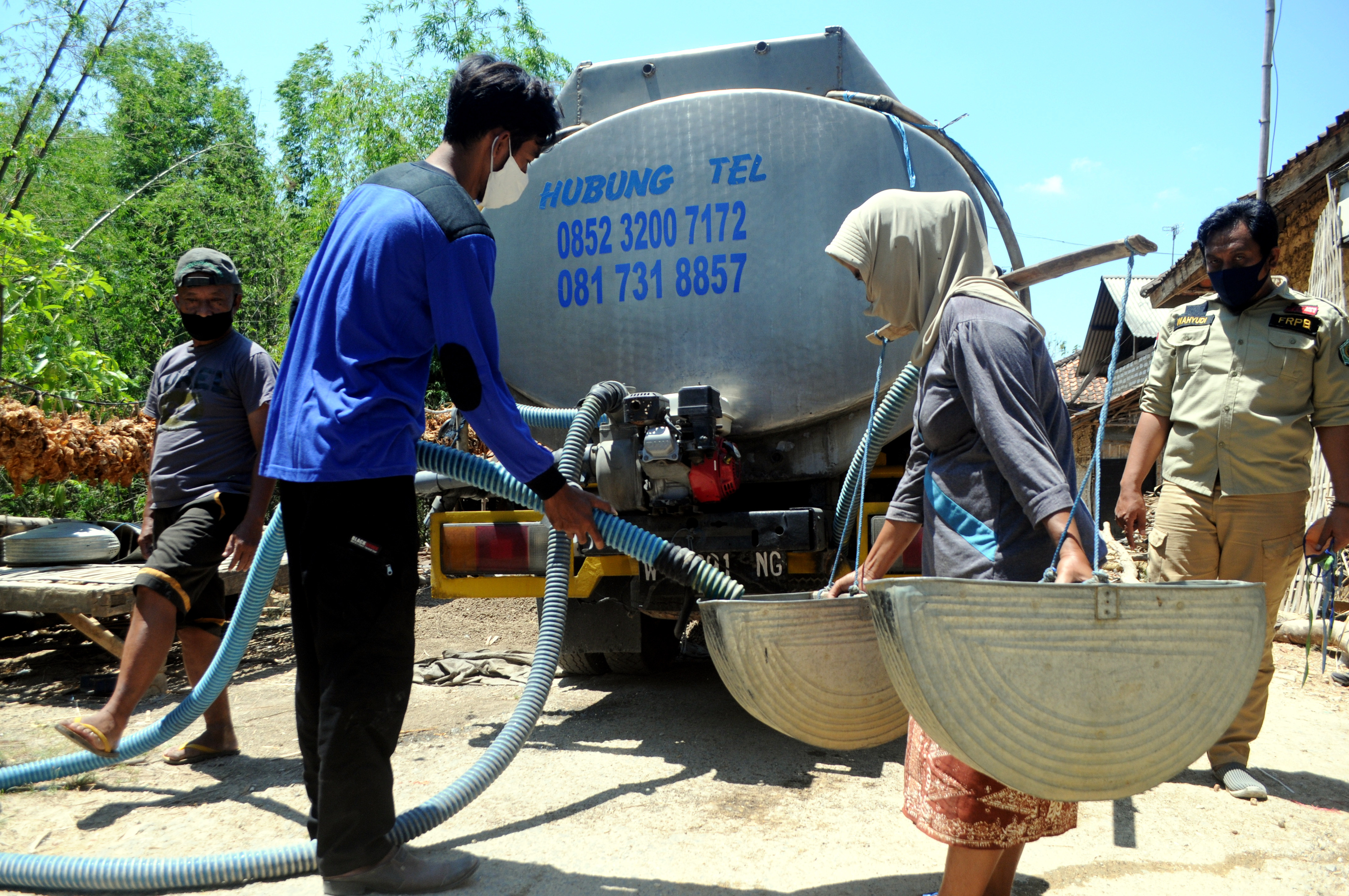 Bantuan Air Bersih di Pamekasan